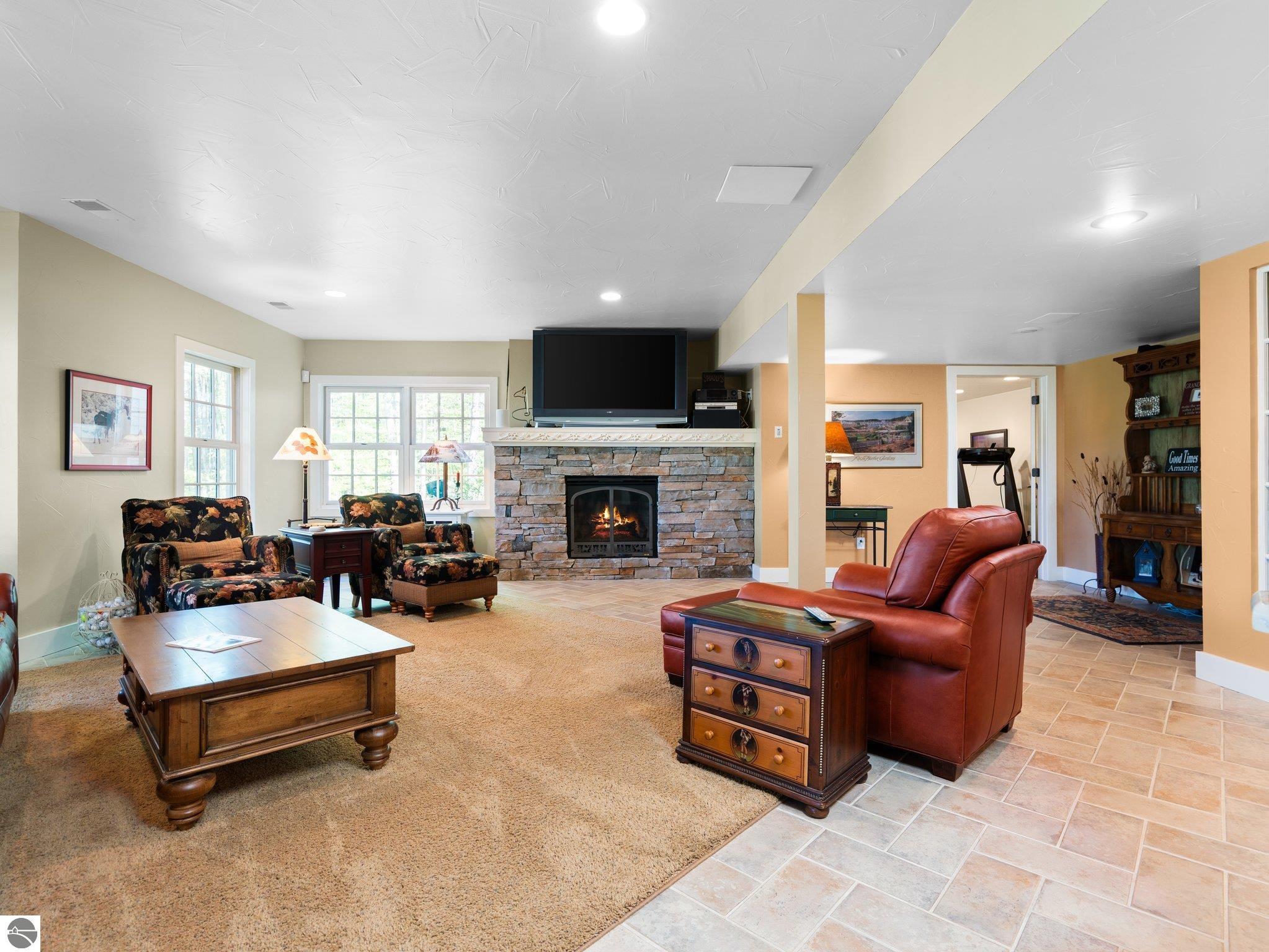 Thompsonville, Michigan, 49683, United States, 5 Bedrooms Bedrooms, ,6 BathroomsBathrooms,Residential,Active,1820794