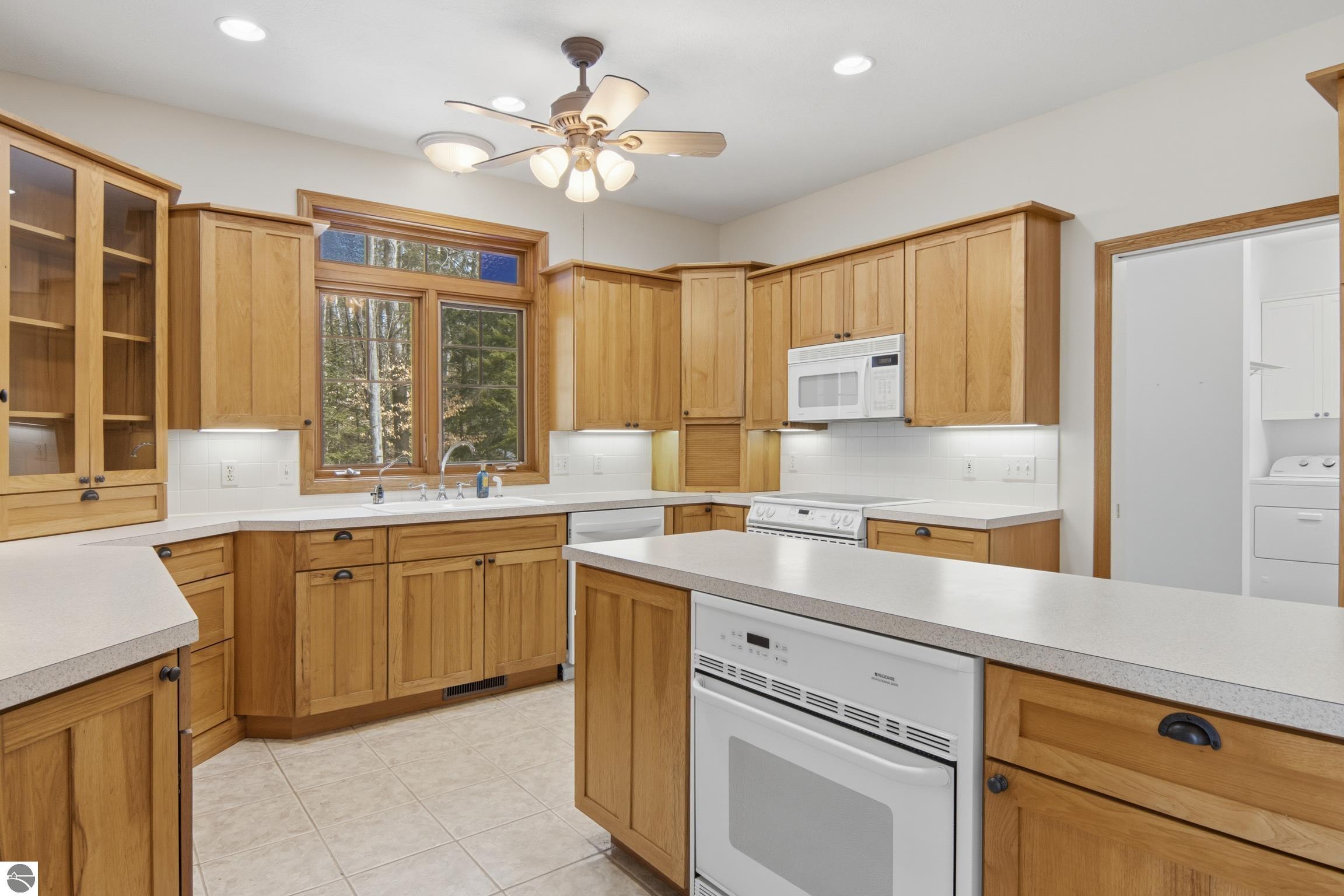 Kewadin, Michigan, 49648, United States, 5 Bedrooms Bedrooms, ,6 BathroomsBathrooms,Residential,Active,2032911