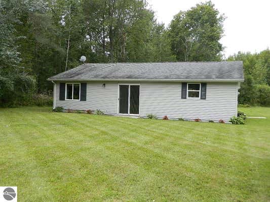 1827 N NINE MILE RD, SANFORD, MI 48657 - Image 1