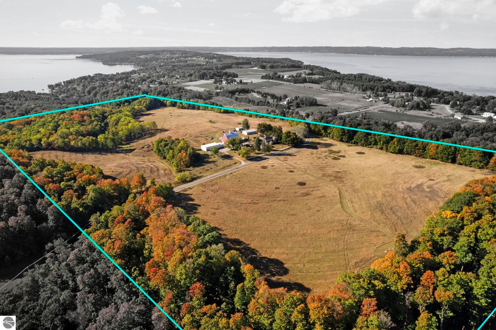 Traverse City, Michigan, 49686, United States, 4 Bedrooms Bedrooms, ,2 BathroomsBathrooms,Residential,Active,1934796