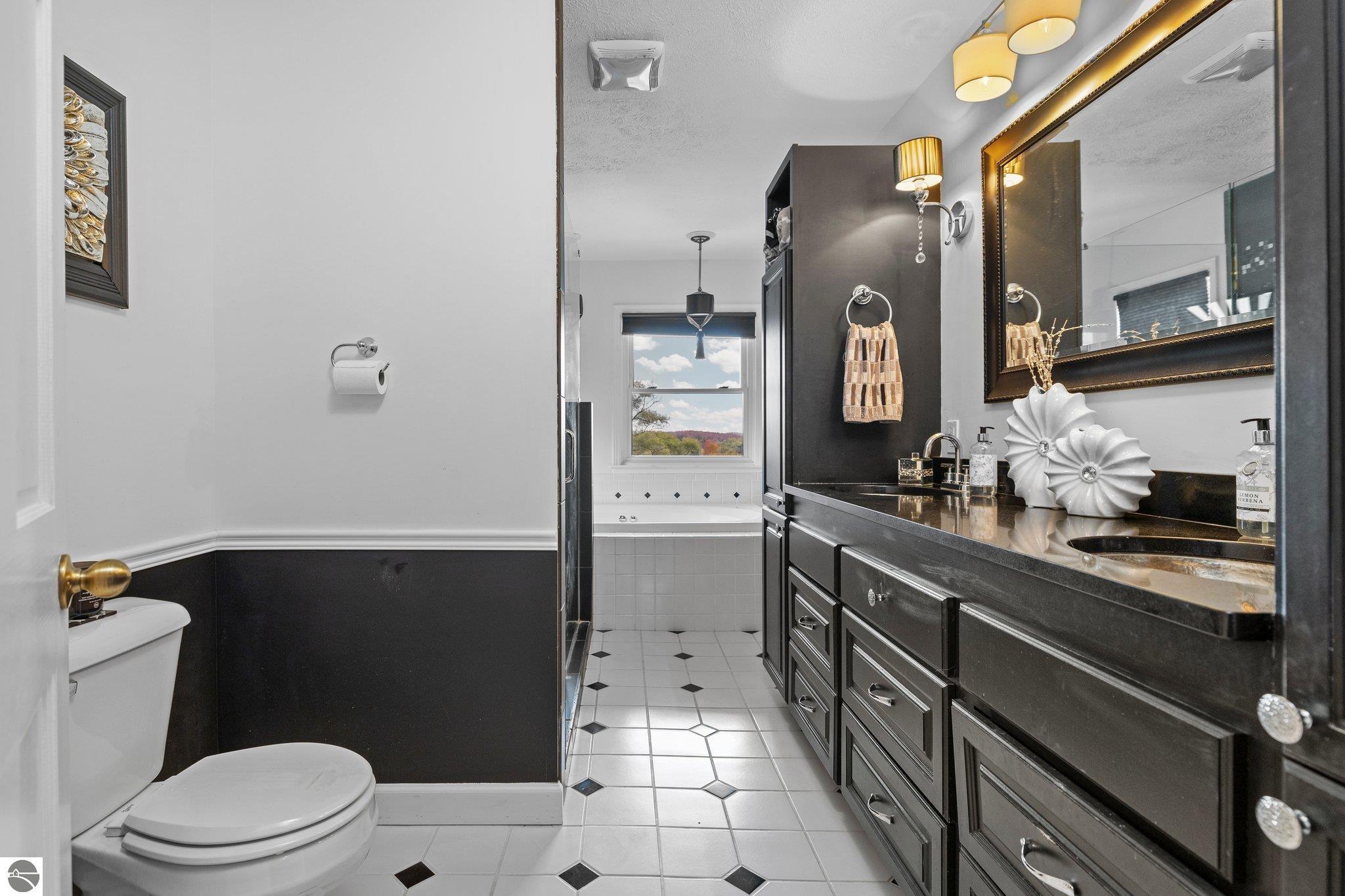 Traverse City, Michigan, 49684, United States, ,5 BathroomsBathrooms,Residential,Active,1831839