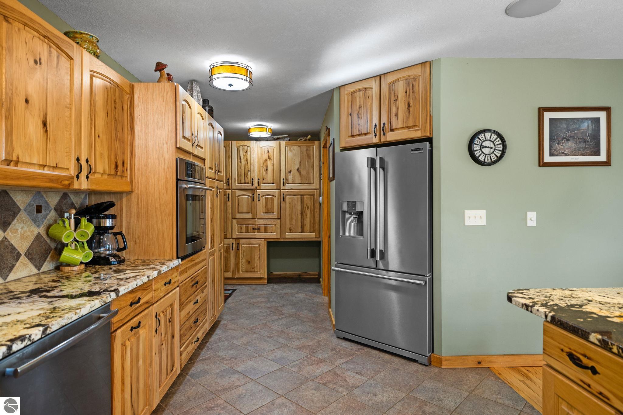 Traverse City, Michigan, 49696, United States, 2 Bedrooms Bedrooms, ,3 BathroomsBathrooms,Residential,Active,1985865