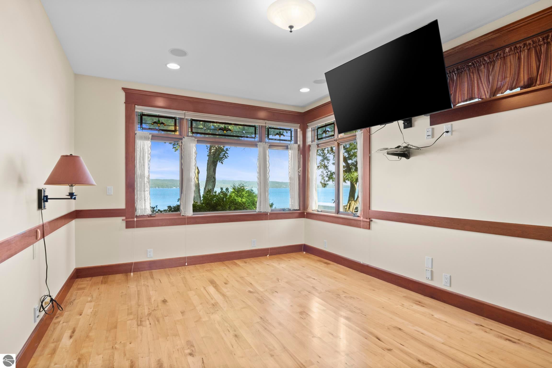 Kewadin, Michigan, 49648, United States, 5 Bedrooms Bedrooms, ,6 BathroomsBathrooms,Residential,Active,1914924