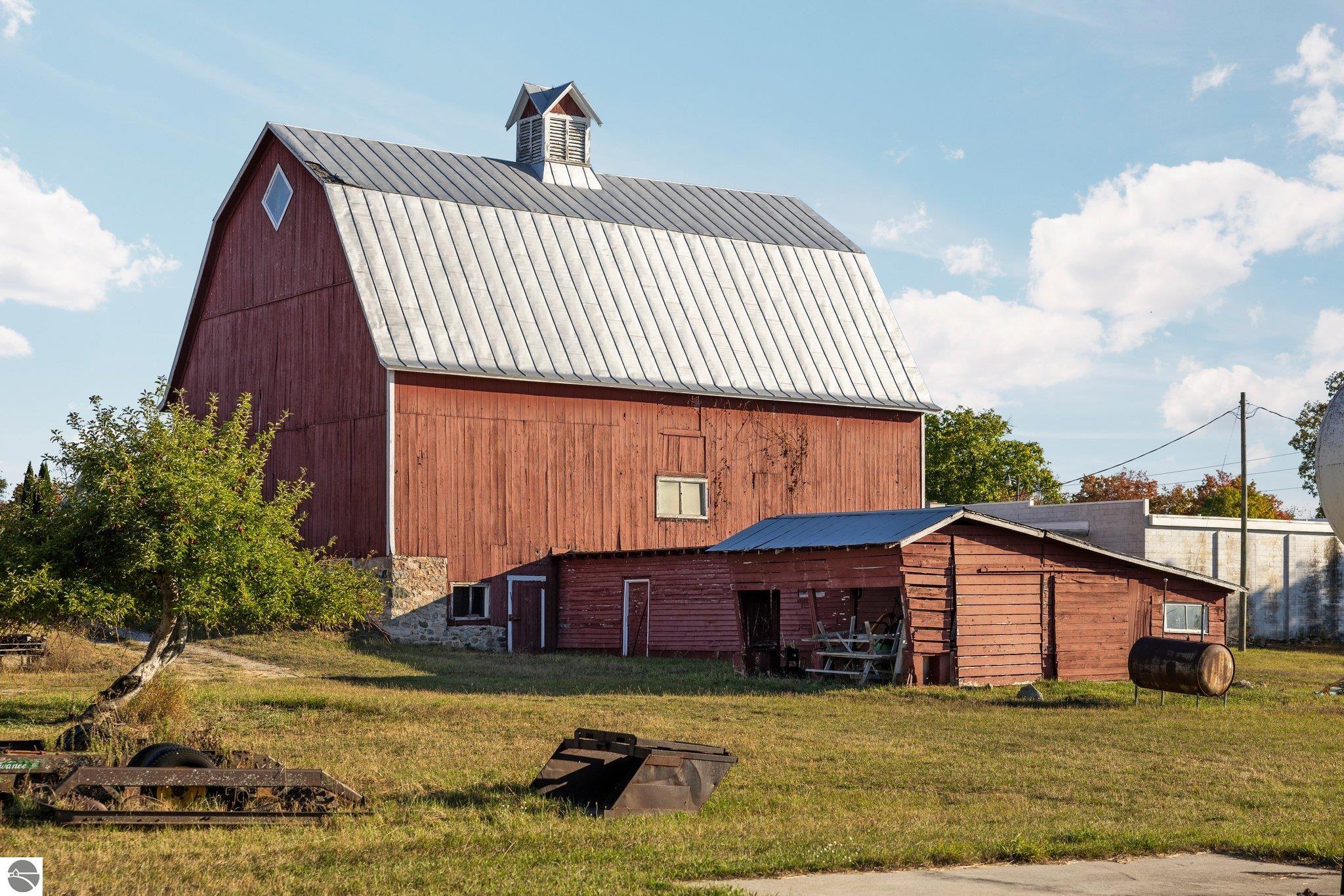 Traverse City, Michigan, 49686, United States, 4 Bedrooms Bedrooms, ,2 BathroomsBathrooms,Residential,Active,1934796