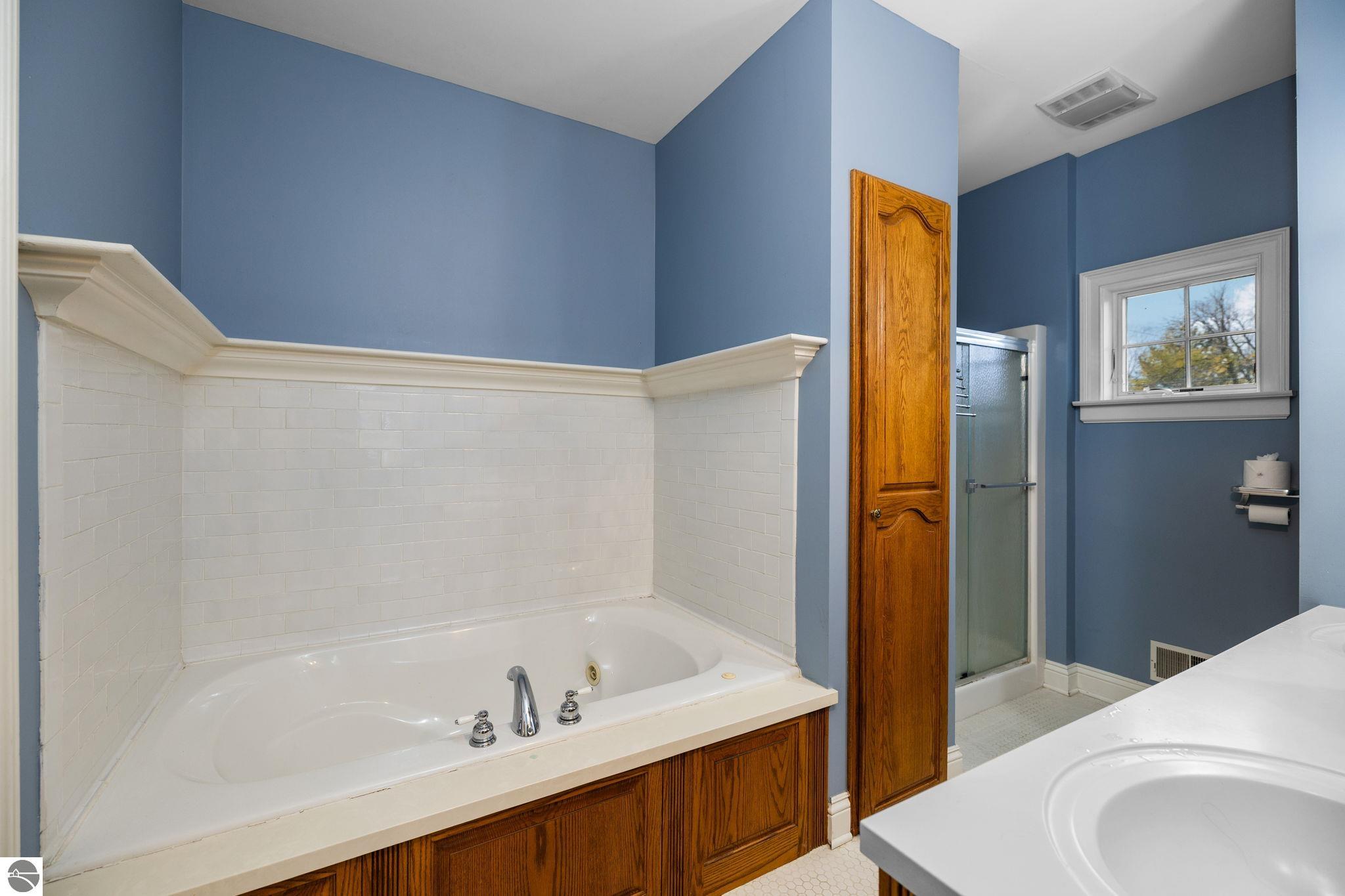 Traverse City, Michigan, 49686, United States, 4 Bedrooms Bedrooms, ,4 BathroomsBathrooms,Residential,Active,1990613