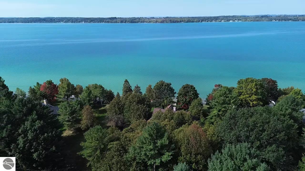 Rapid City, Michigan, 49676, United States, 5 Bedrooms Bedrooms, ,5 BathroomsBathrooms,Residential,Active,1945320