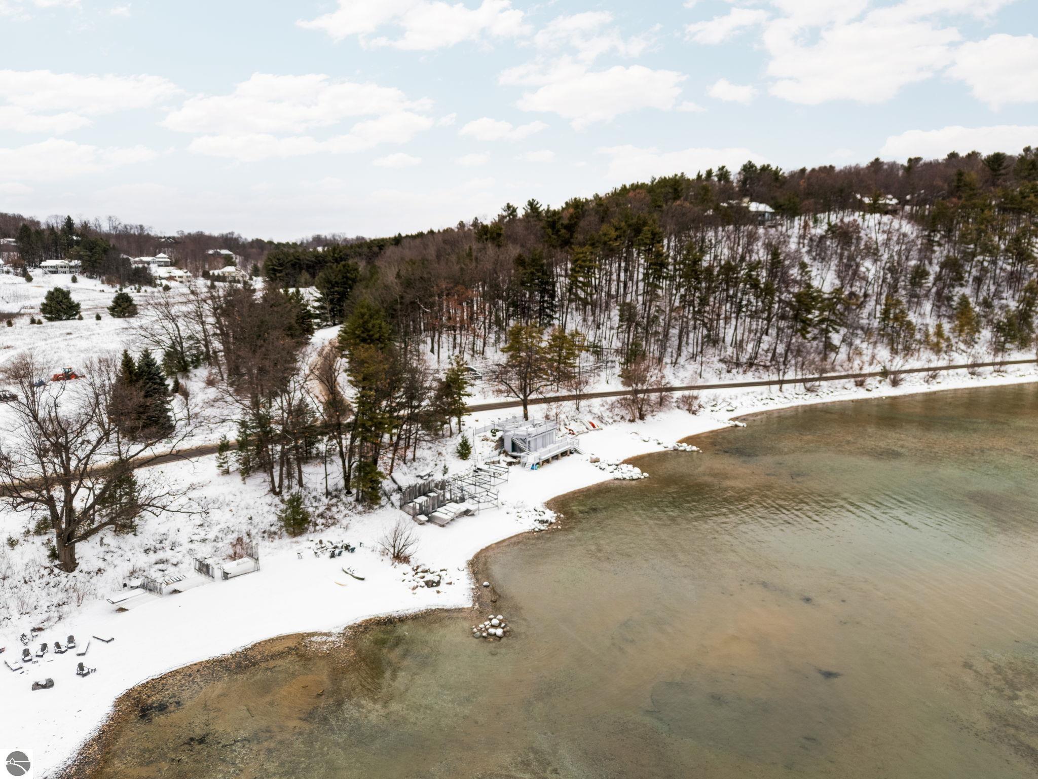 Traverse City, Michigan, 49686, United States, 3 Bedrooms Bedrooms, ,2 BathroomsBathrooms,Residential,Contingent,2007042