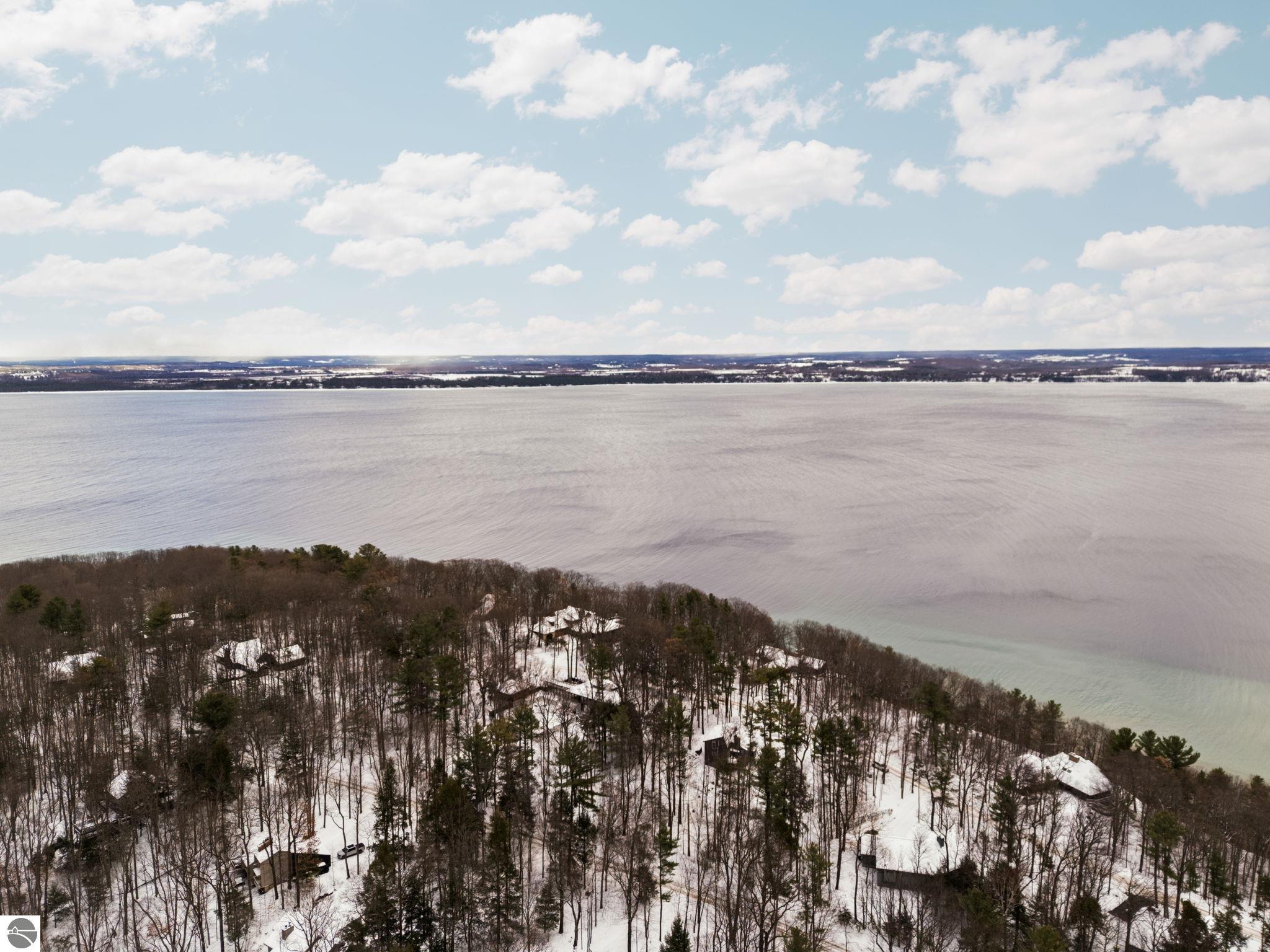 Traverse City, Michigan, 49686, United States, 3 Bedrooms Bedrooms, ,2 BathroomsBathrooms,Residential,Contingent,2007042