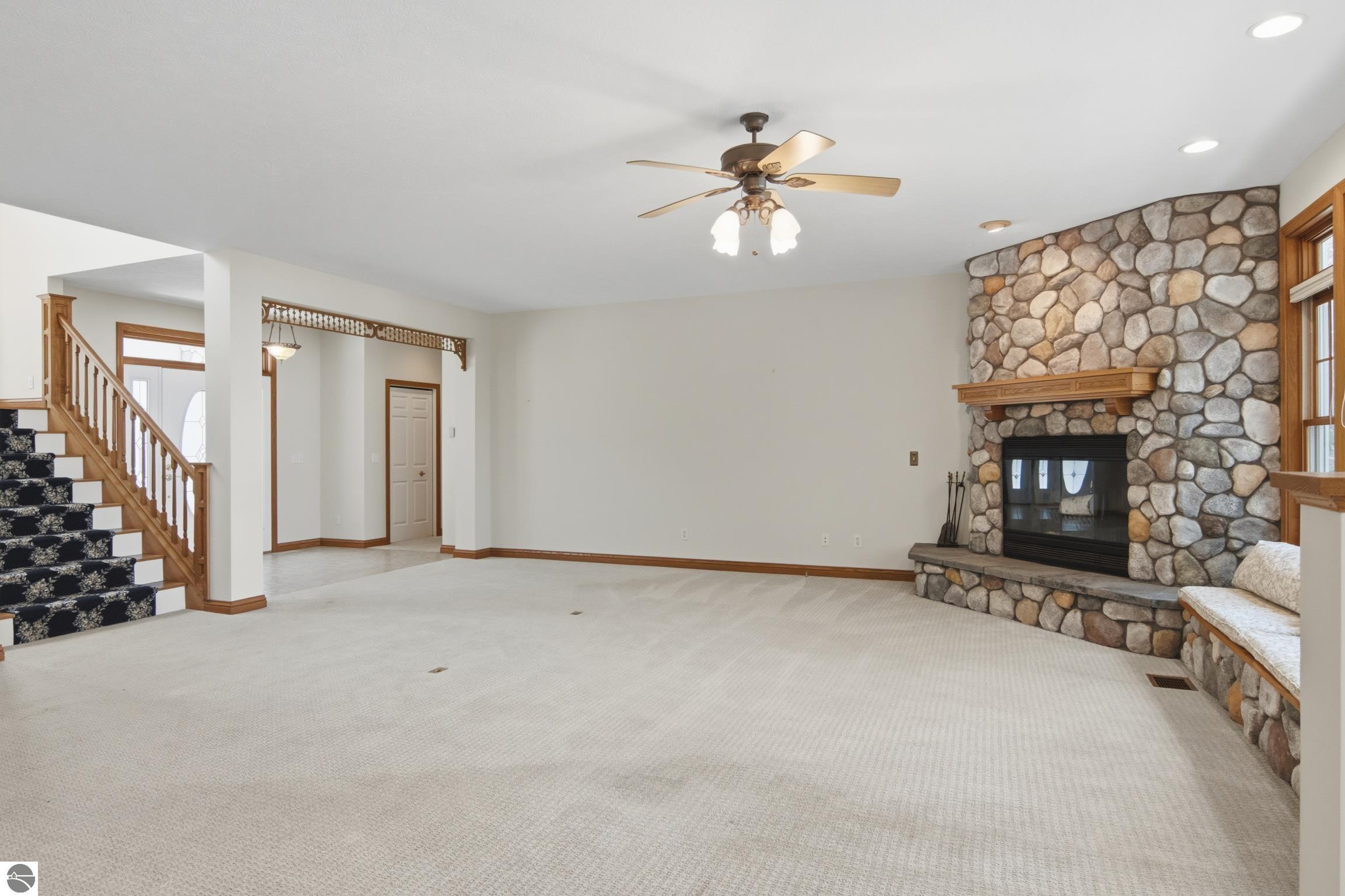 Kewadin, Michigan, 49648, United States, 5 Bedrooms Bedrooms, ,6 BathroomsBathrooms,Residential,Active,2032911