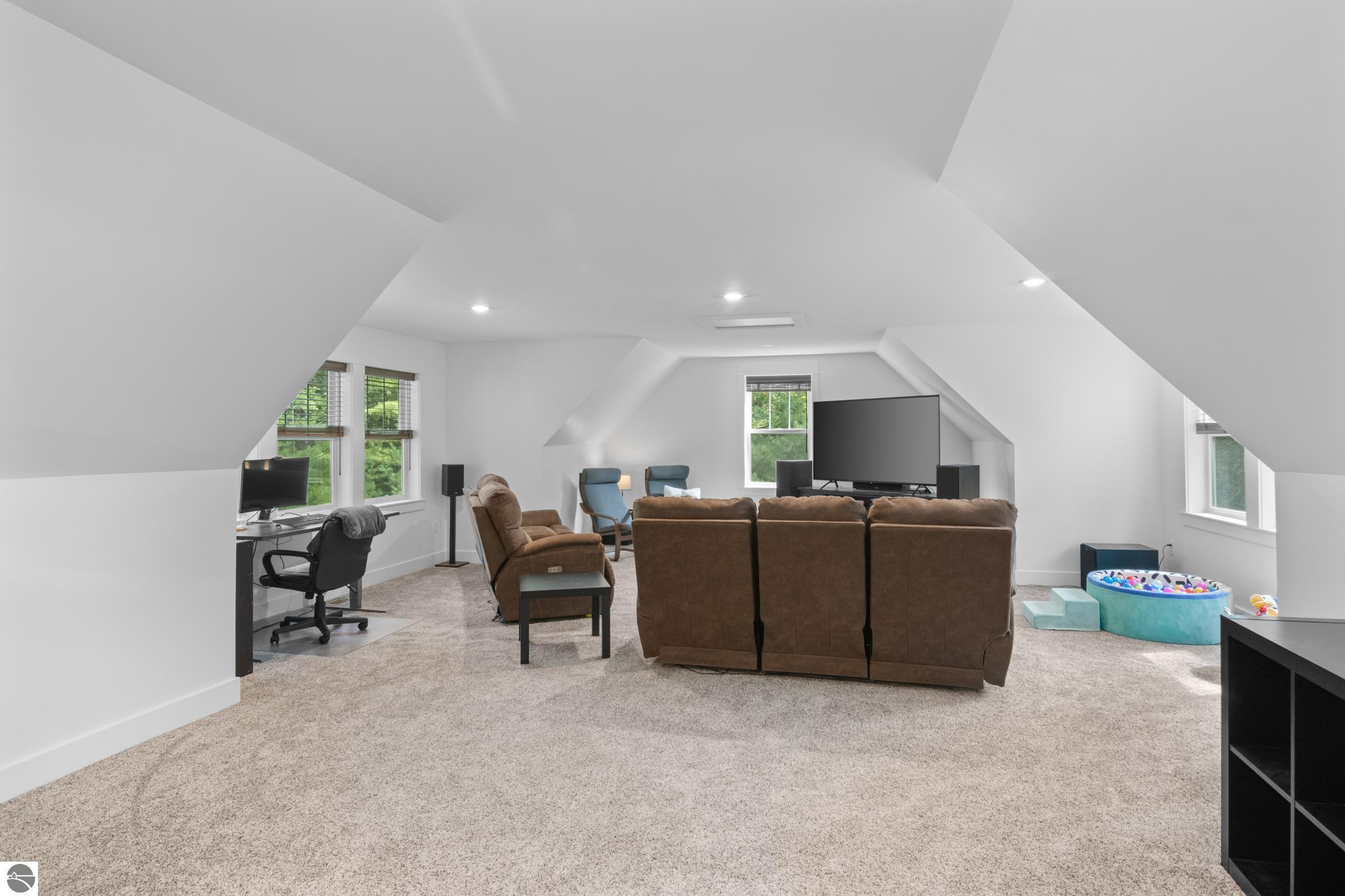 Williamsburg, Michigan, 49690, United States, 4 Bedrooms Bedrooms, ,5 BathroomsBathrooms,Residential,Active,1944035