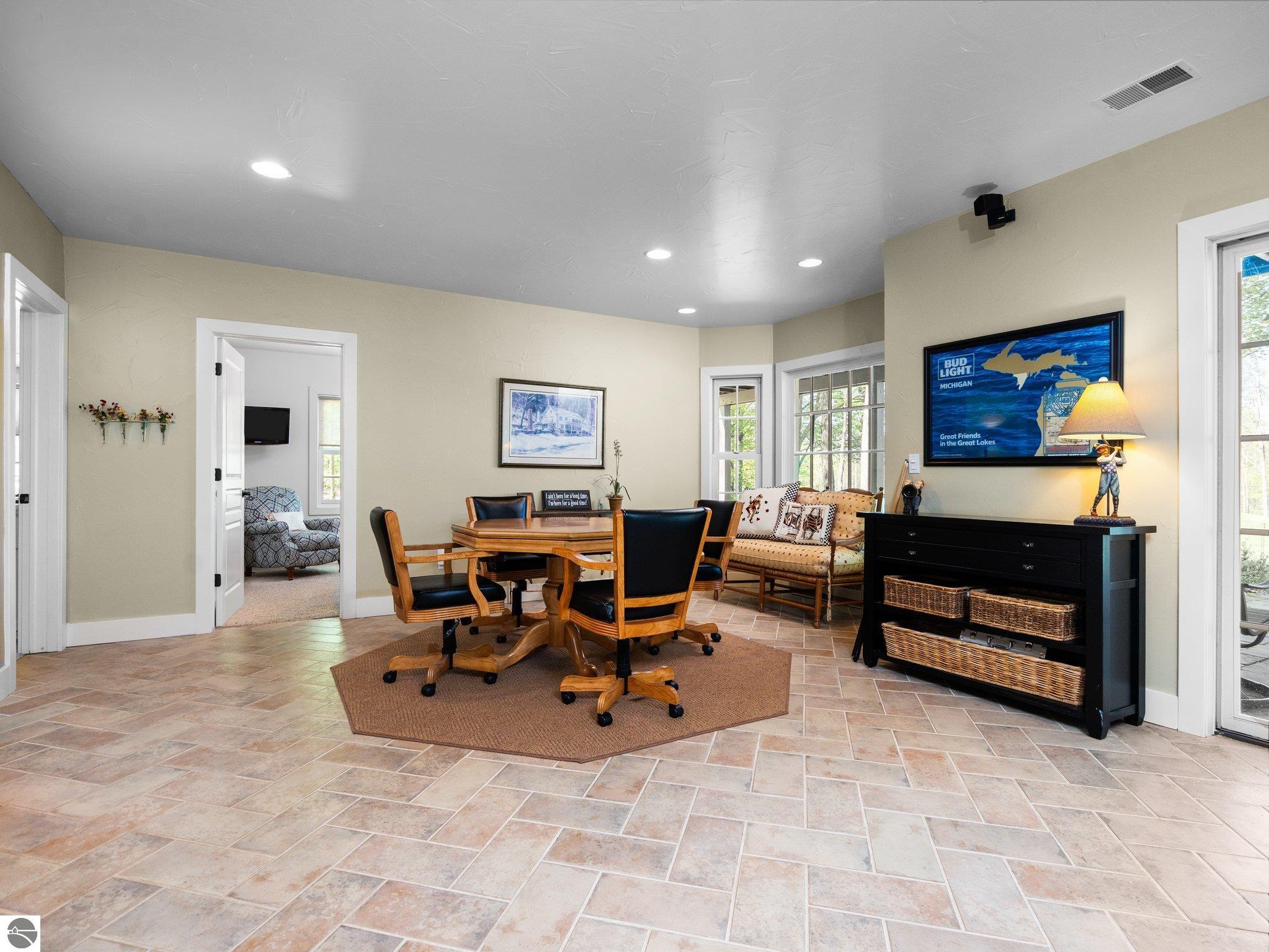 Thompsonville, Michigan, 49683, United States, 5 Bedrooms Bedrooms, ,6 BathroomsBathrooms,Residential,Active,1820794