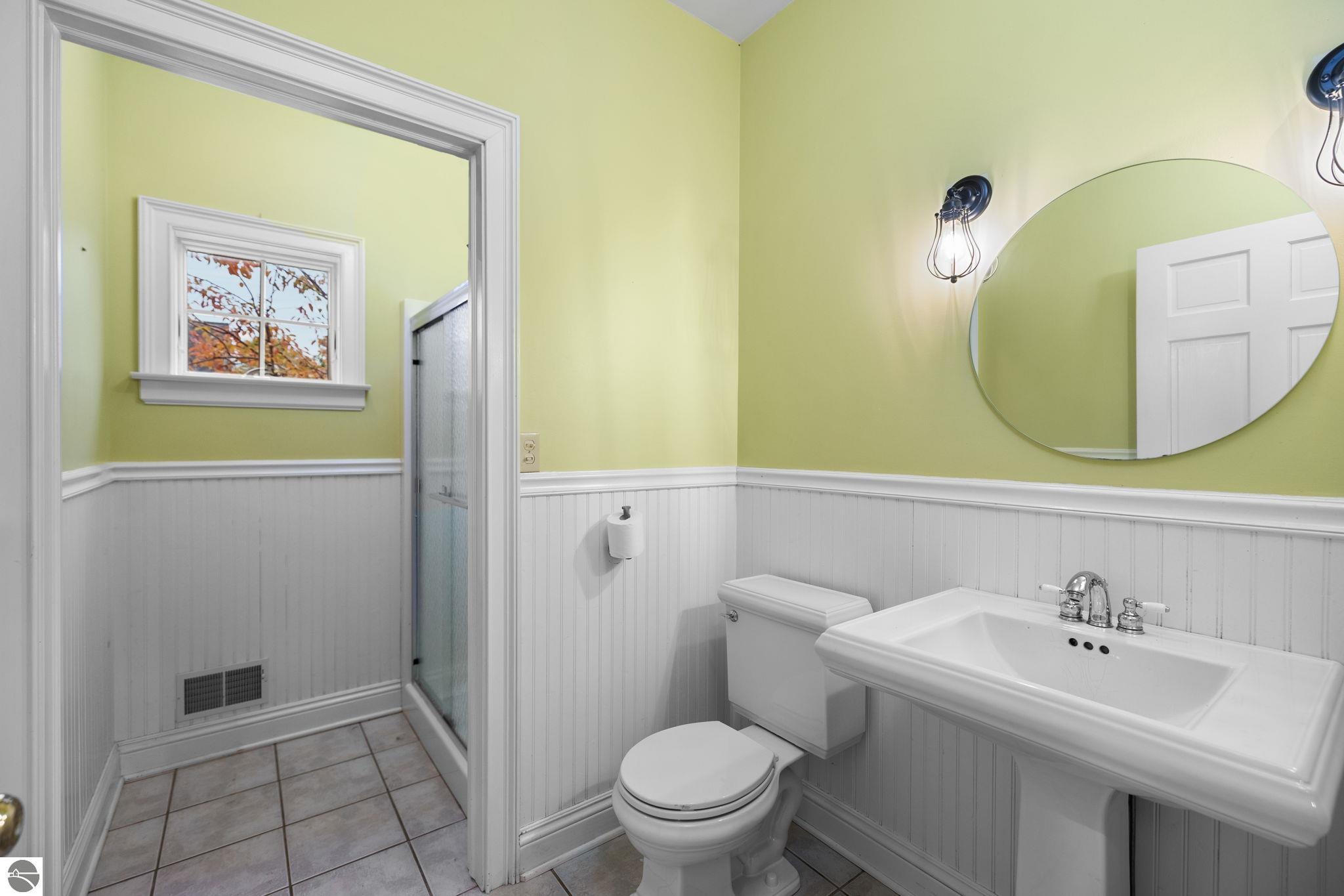 Traverse City, Michigan, 49686, United States, 4 Bedrooms Bedrooms, ,4 BathroomsBathrooms,Residential,Active,1990613