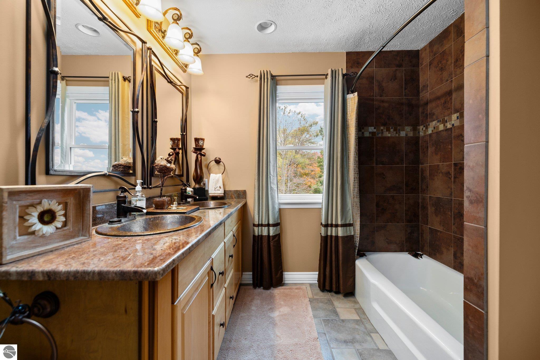 Traverse City, Michigan, 49684, United States, ,5 BathroomsBathrooms,Residential,Active,1831839