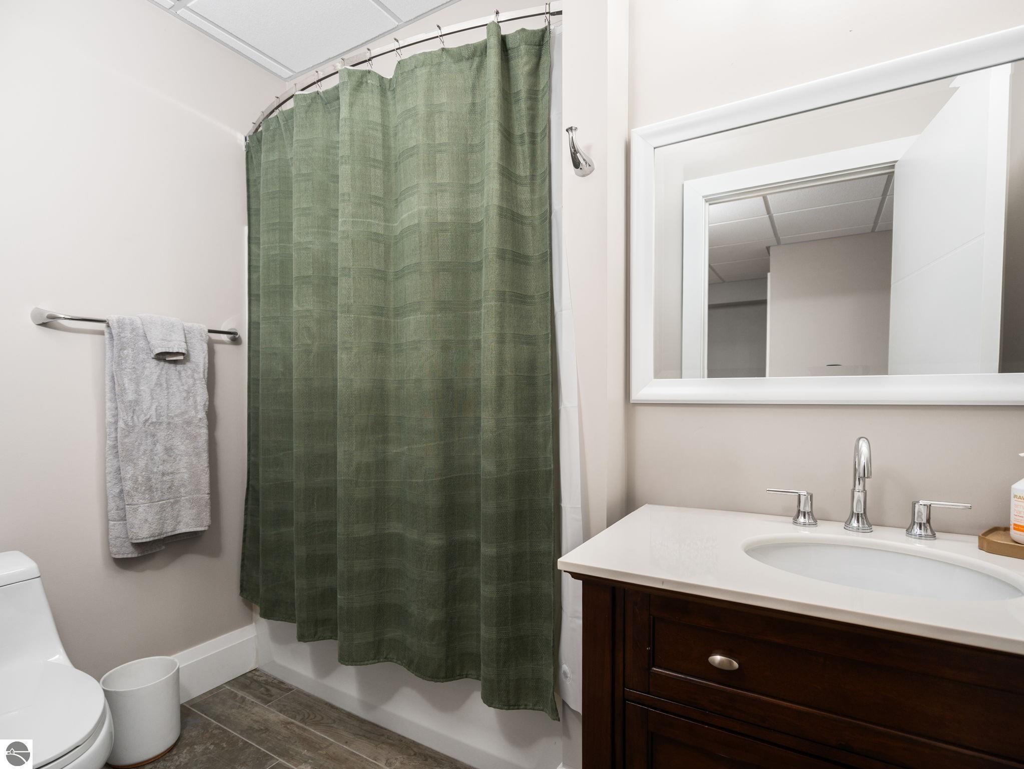 Traverse City, Michigan, 49684, United States, 8 Bedrooms Bedrooms, ,12 BathroomsBathrooms,Residential,Active,2044588
