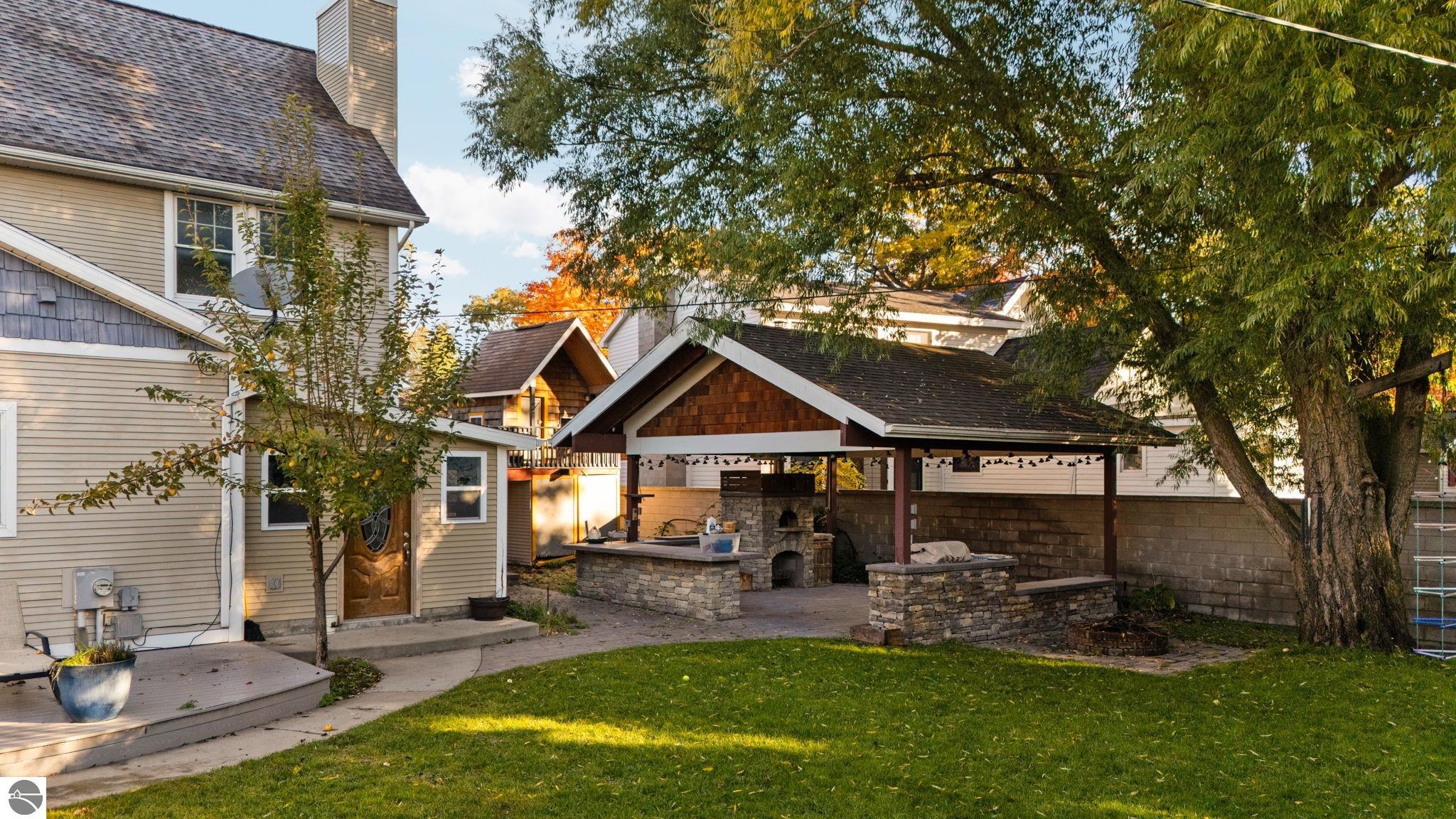 Traverse City, Michigan, 49686, United States, 4 Bedrooms Bedrooms, ,4 BathroomsBathrooms,Residential,Active,1990613