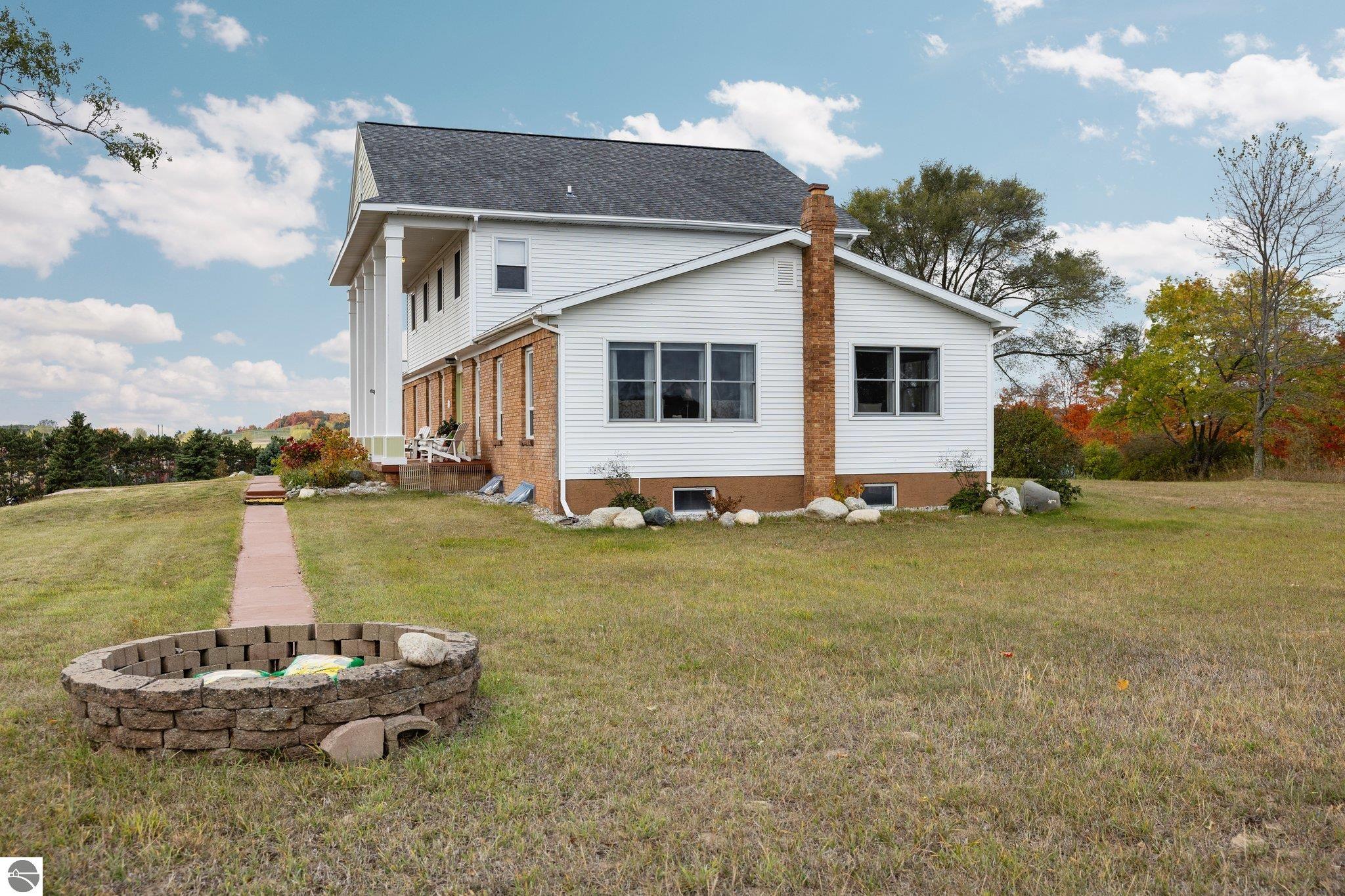 Traverse City, Michigan, 49684, United States, ,5 BathroomsBathrooms,Residential,Active,1831839