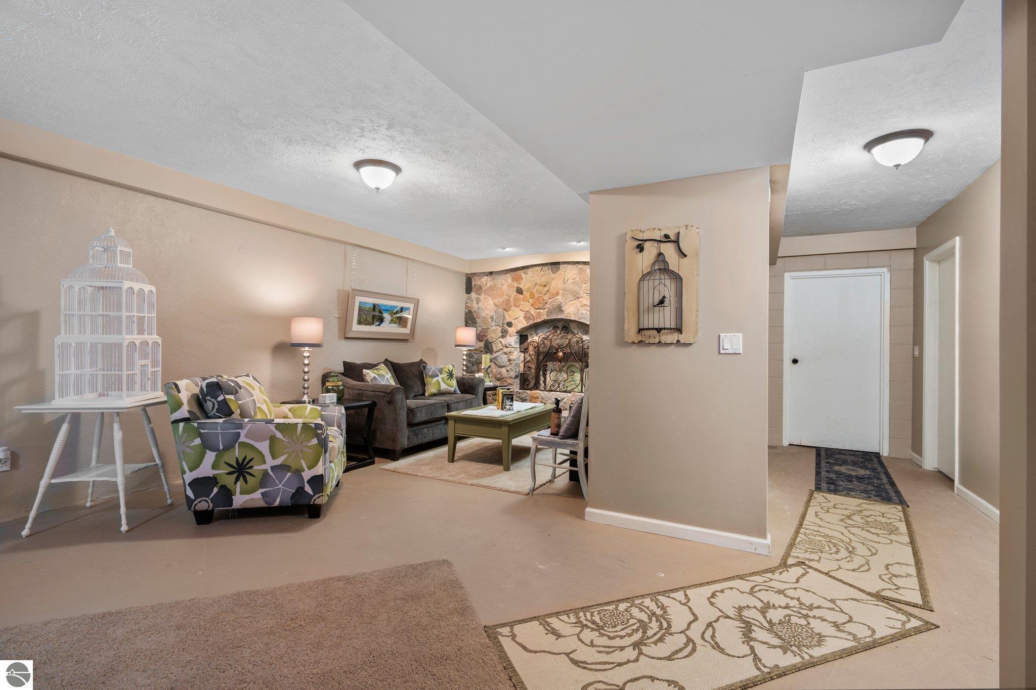 Traverse City, Michigan, 49684, United States, ,5 BathroomsBathrooms,Residential,Active,1831839
