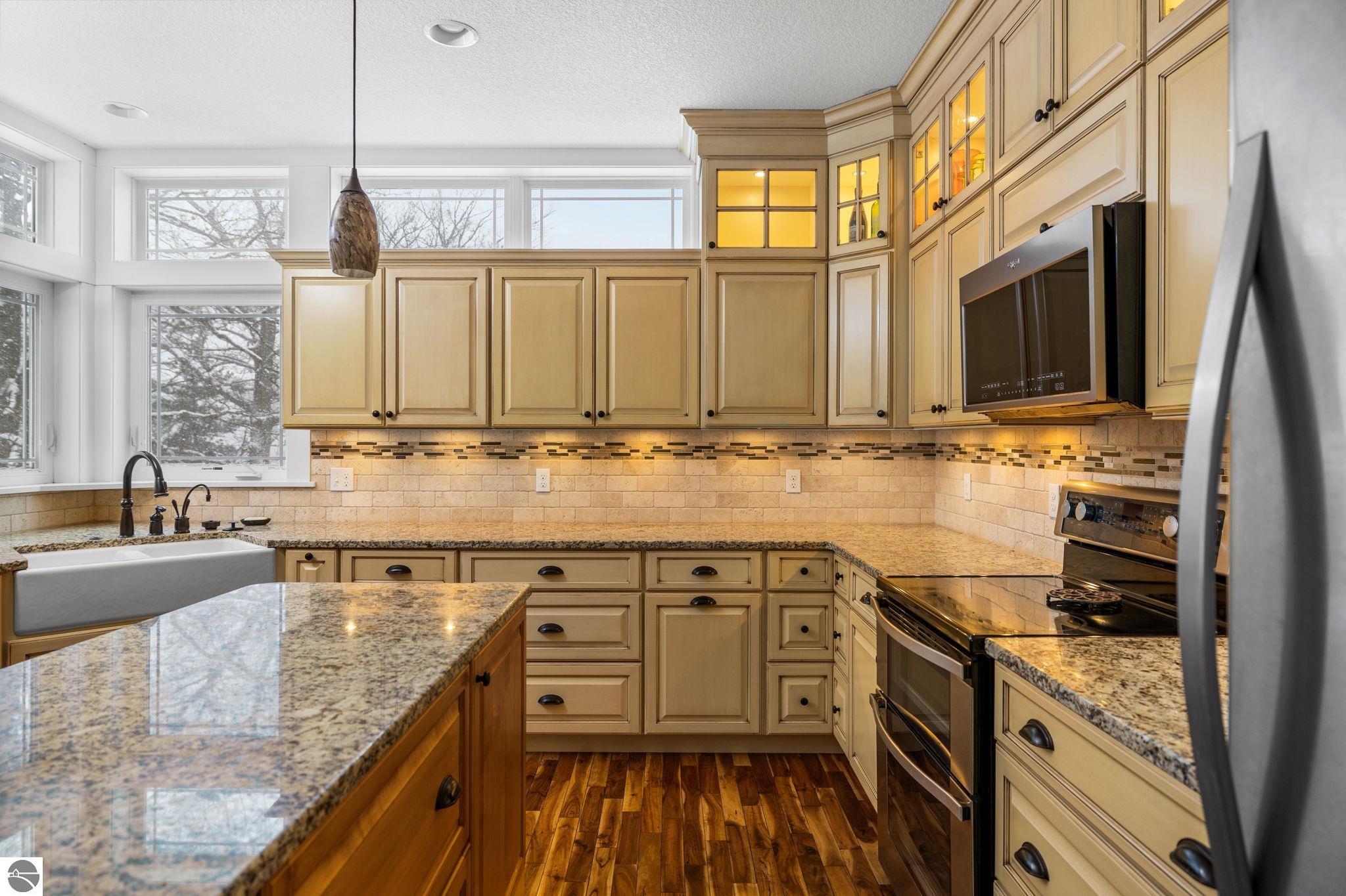 Traverse City, Michigan, 49685, United States, 6 Bedrooms Bedrooms, ,5 BathroomsBathrooms,Residential,Active,2007994