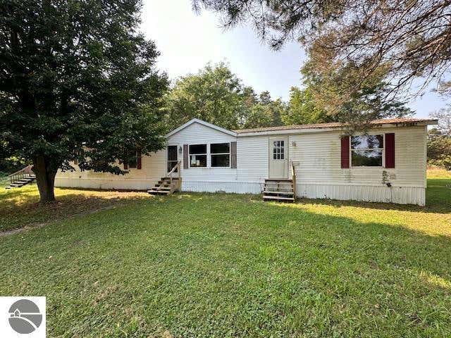 4940 RIVER RD, EVART, MI 49631, photo 1 of 20