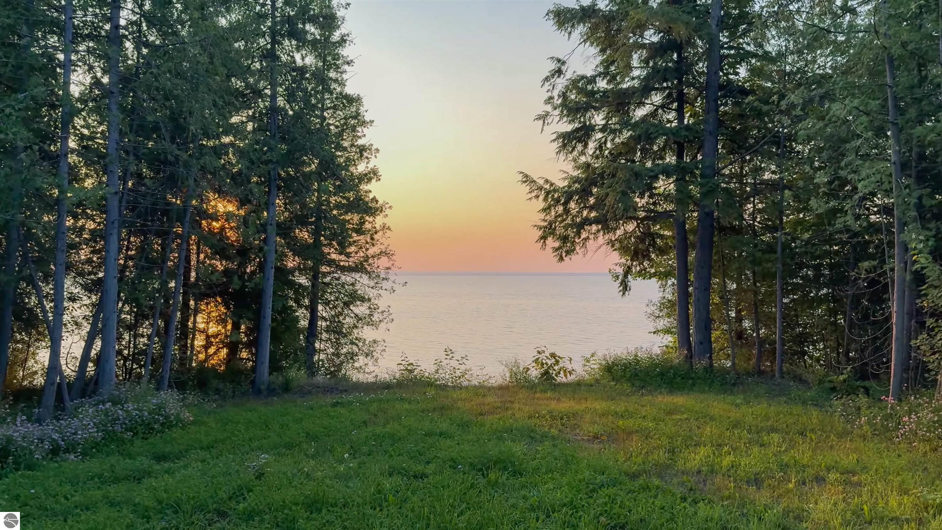 Traverse City, Michigan, 49686, United States, 4 Bedrooms Bedrooms, ,5 BathroomsBathrooms,Residential,Active,1905364