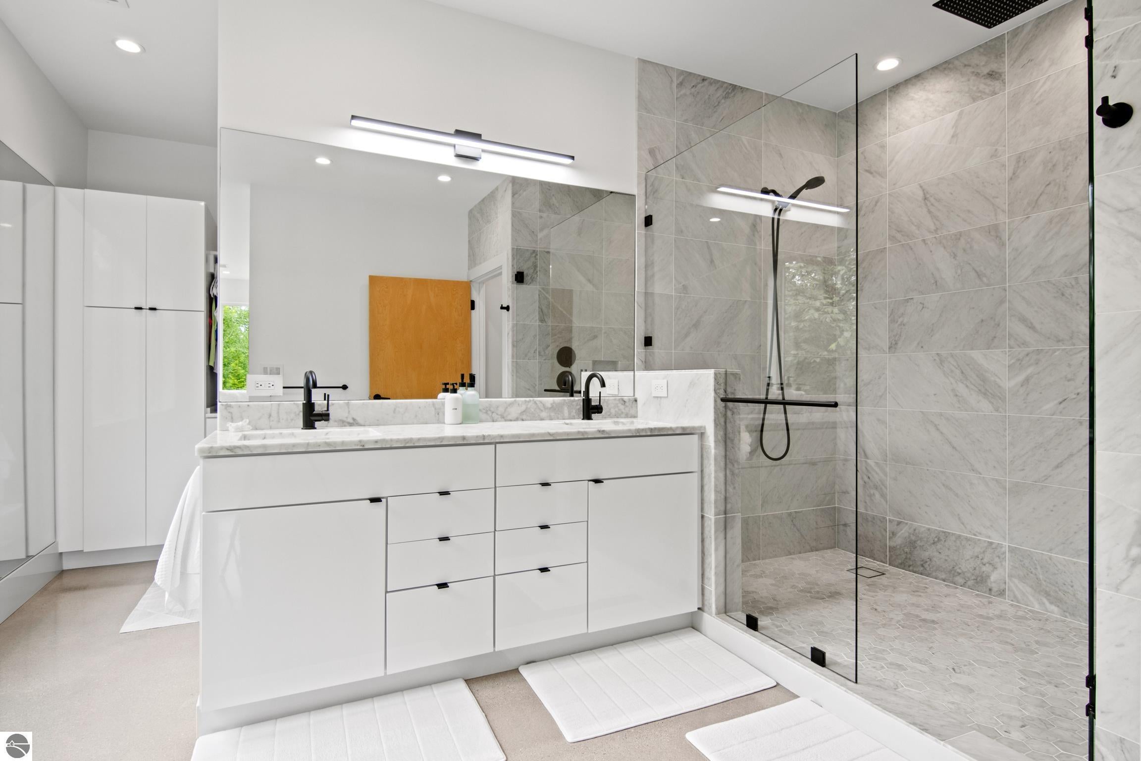 Williamsburg, Michigan, 49690, United States, 3 Bedrooms Bedrooms, ,3 BathroomsBathrooms,Residential,Active,1871591