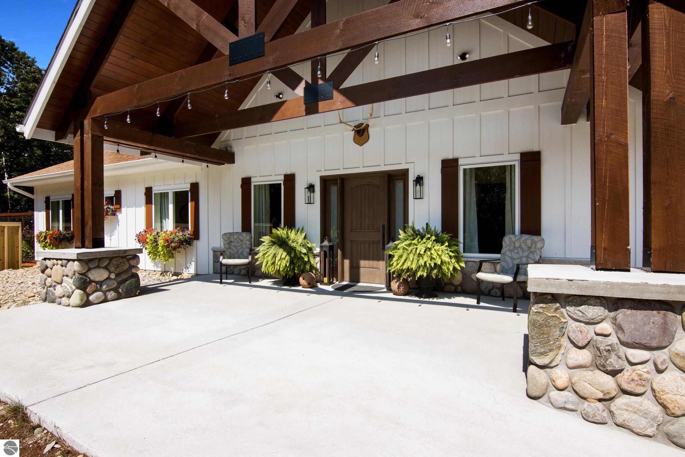 Alden, Michigan, 49612, United States, 3 Bedrooms Bedrooms, ,2 BathroomsBathrooms,Residential,Active,1919079