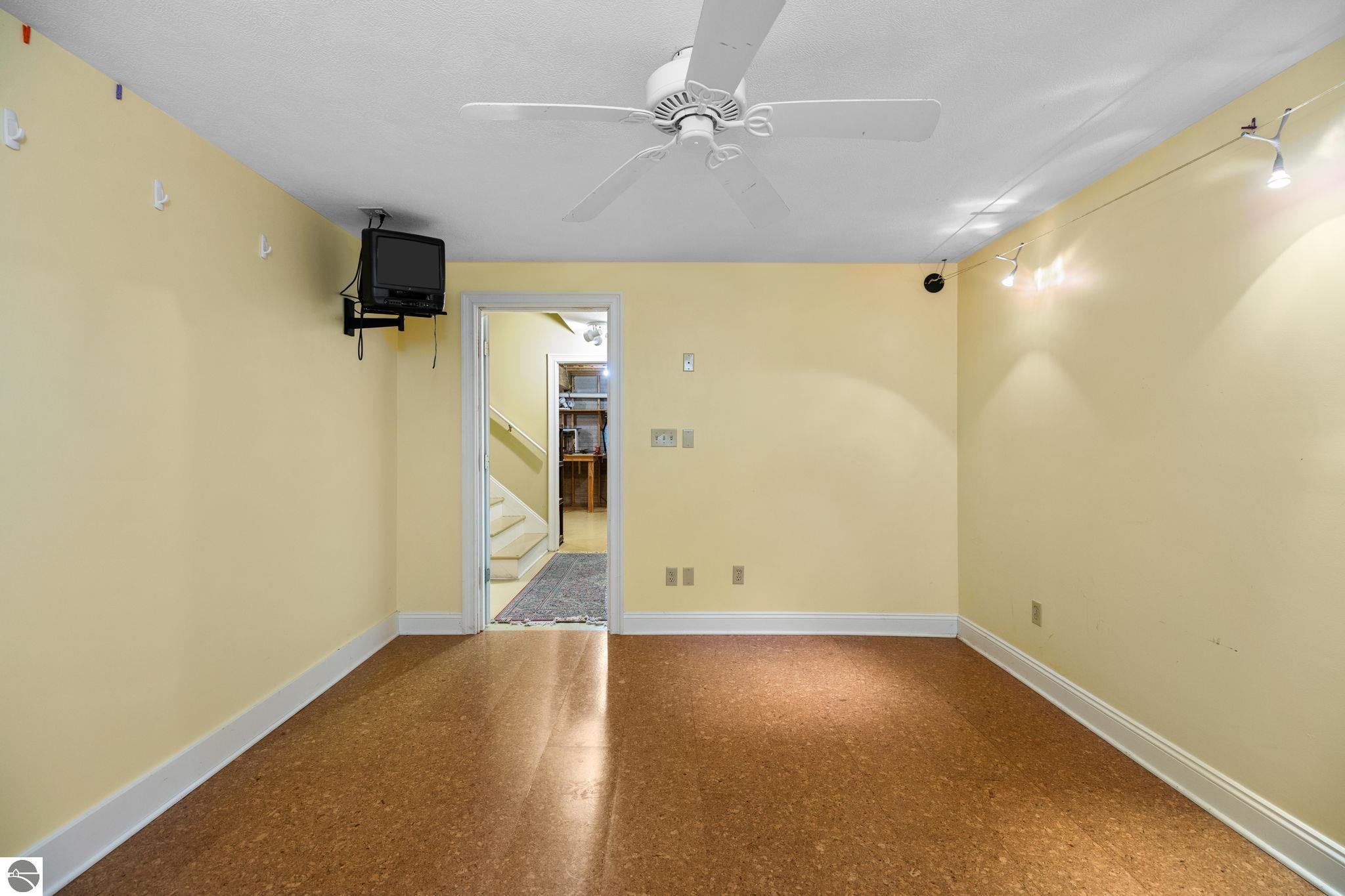 Traverse City, Michigan, 49686, United States, 4 Bedrooms Bedrooms, ,4 BathroomsBathrooms,Residential,Active,1990613