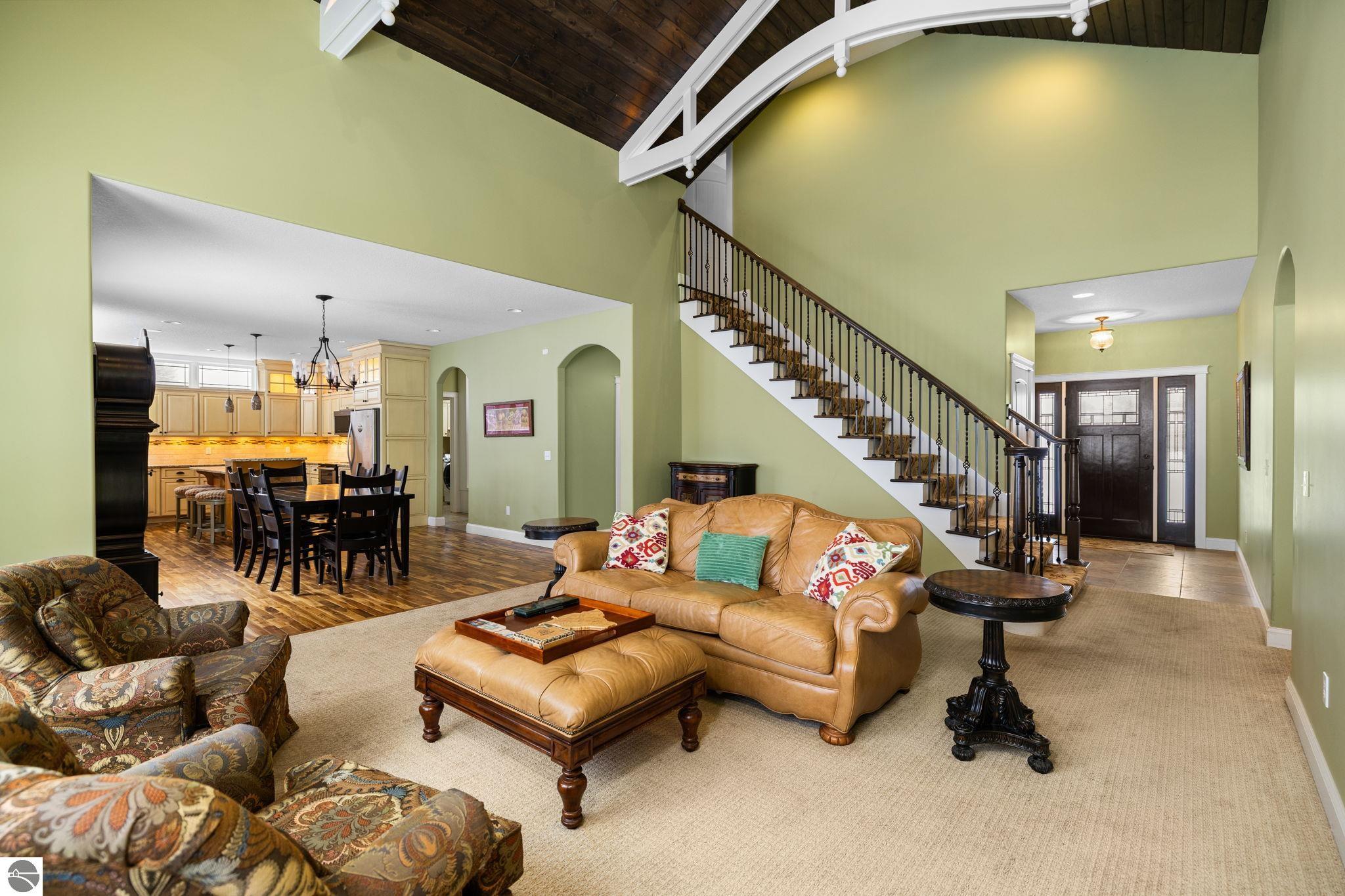 Traverse City, Michigan, 49685, United States, 6 Bedrooms Bedrooms, ,5 BathroomsBathrooms,Residential,Active,2007994