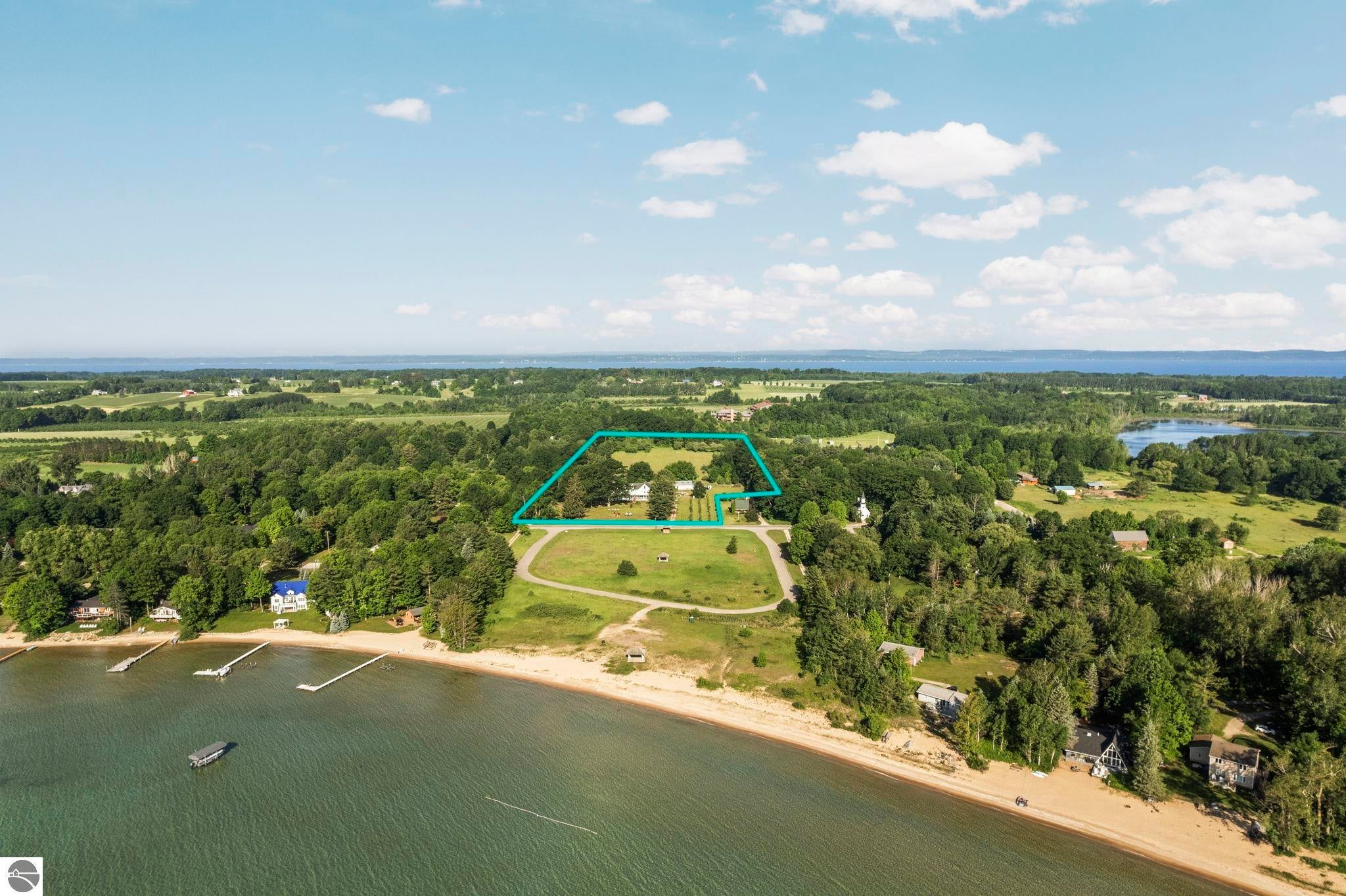 Traverse City, Michigan, 49686, United States, 11 Bedrooms Bedrooms, ,12 BathroomsBathrooms,Residential,Active,1871584