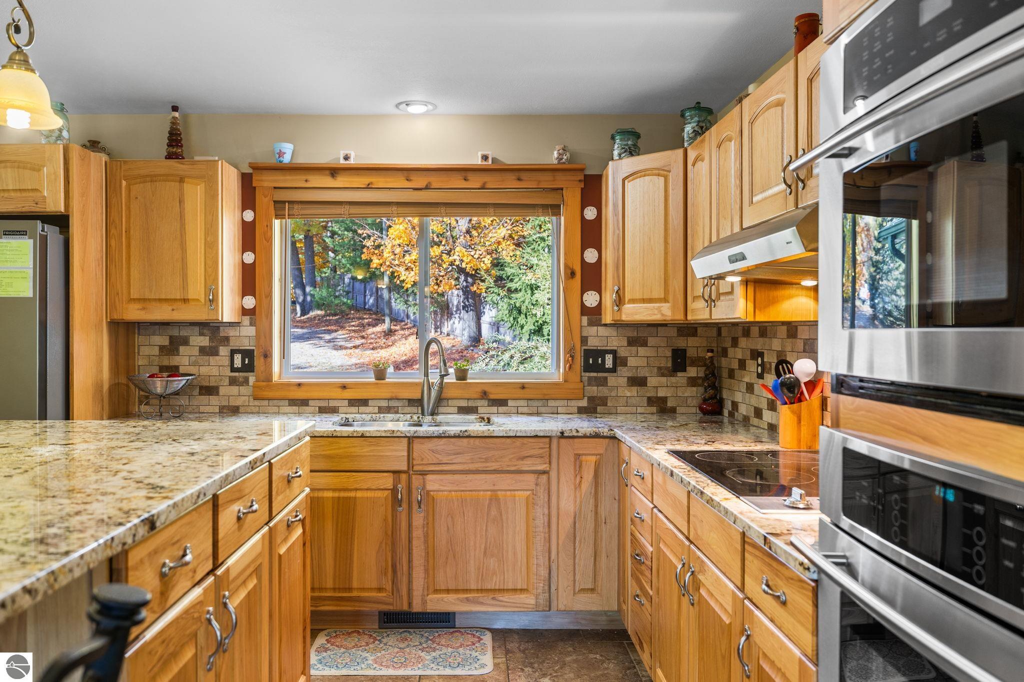 Traverse City, Michigan, 49696, United States, 2 Bedrooms Bedrooms, ,3 BathroomsBathrooms,Residential,Active,1985865