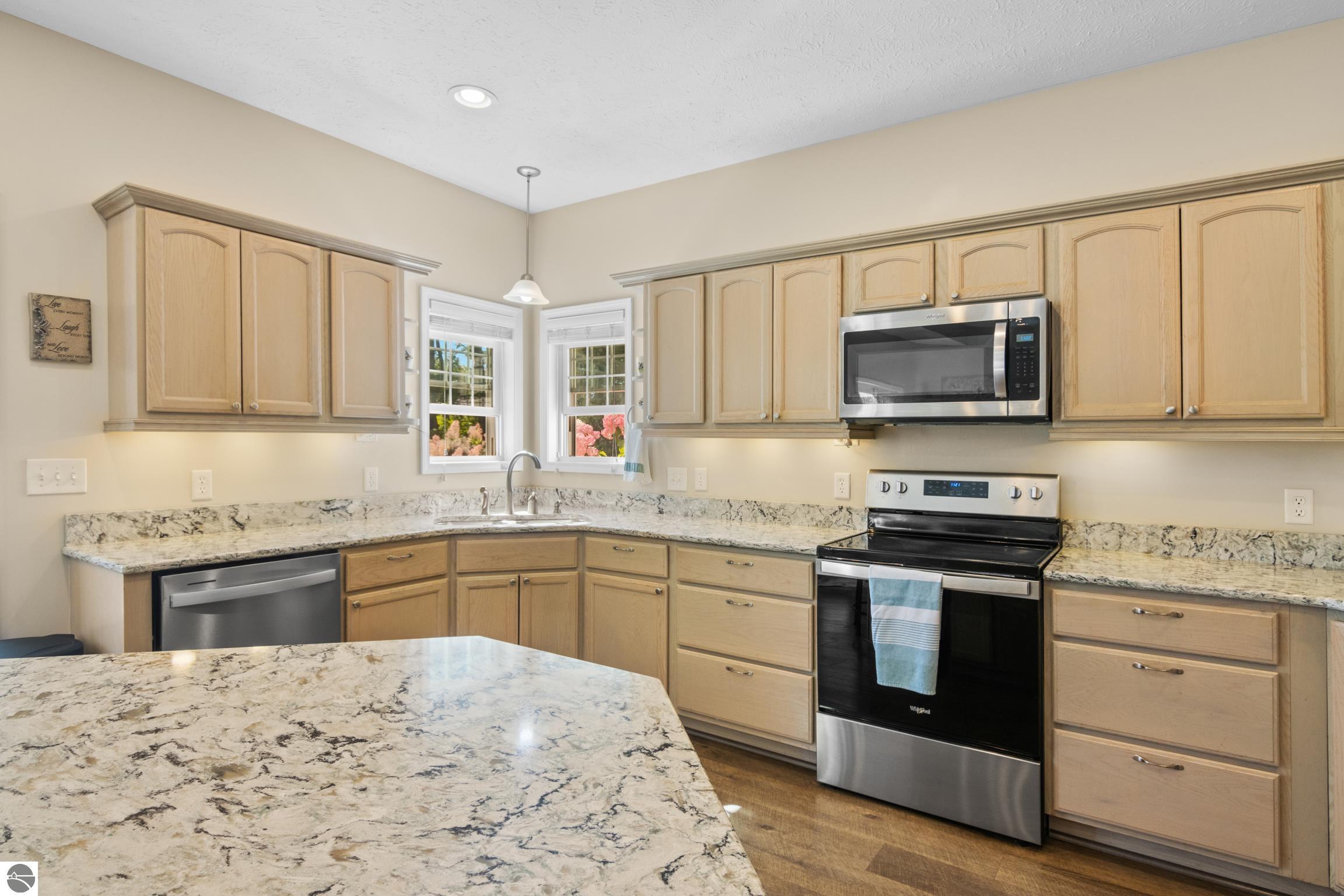 Williamsburg, Michigan, 49690, United States, 3 Bedrooms Bedrooms, ,3 BathroomsBathrooms,Residential,Active,1945241