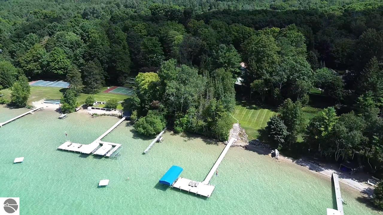 Bellaire, Michigan, 49615, United States, 7 Bedrooms Bedrooms, ,5 BathroomsBathrooms,Residential,Active,1920264