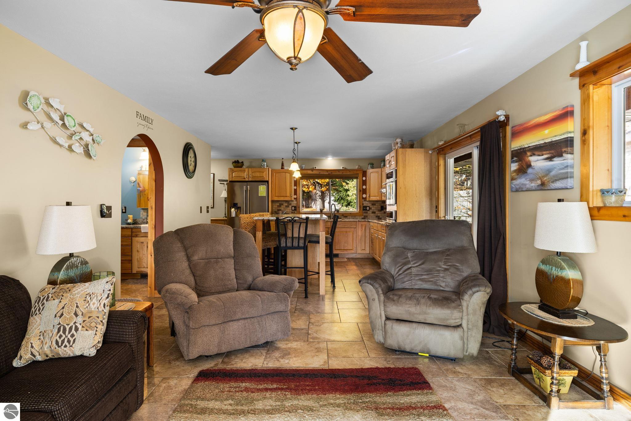 Traverse City, Michigan, 49696, United States, 2 Bedrooms Bedrooms, ,3 BathroomsBathrooms,Residential,Active,1985865