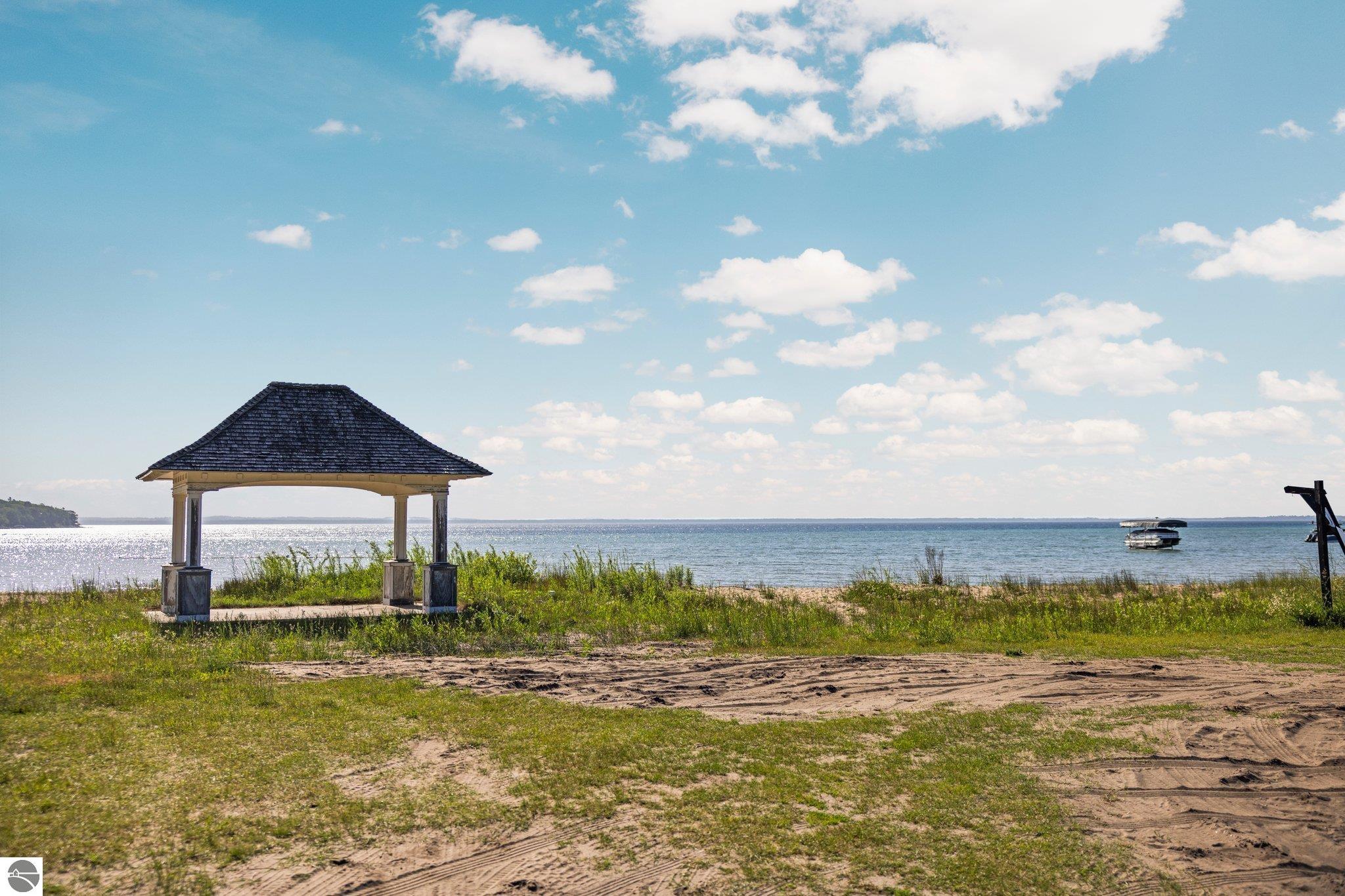 Traverse City, Michigan, 49686, United States, 11 Bedrooms Bedrooms, ,12 BathroomsBathrooms,Residential,Active,1871584