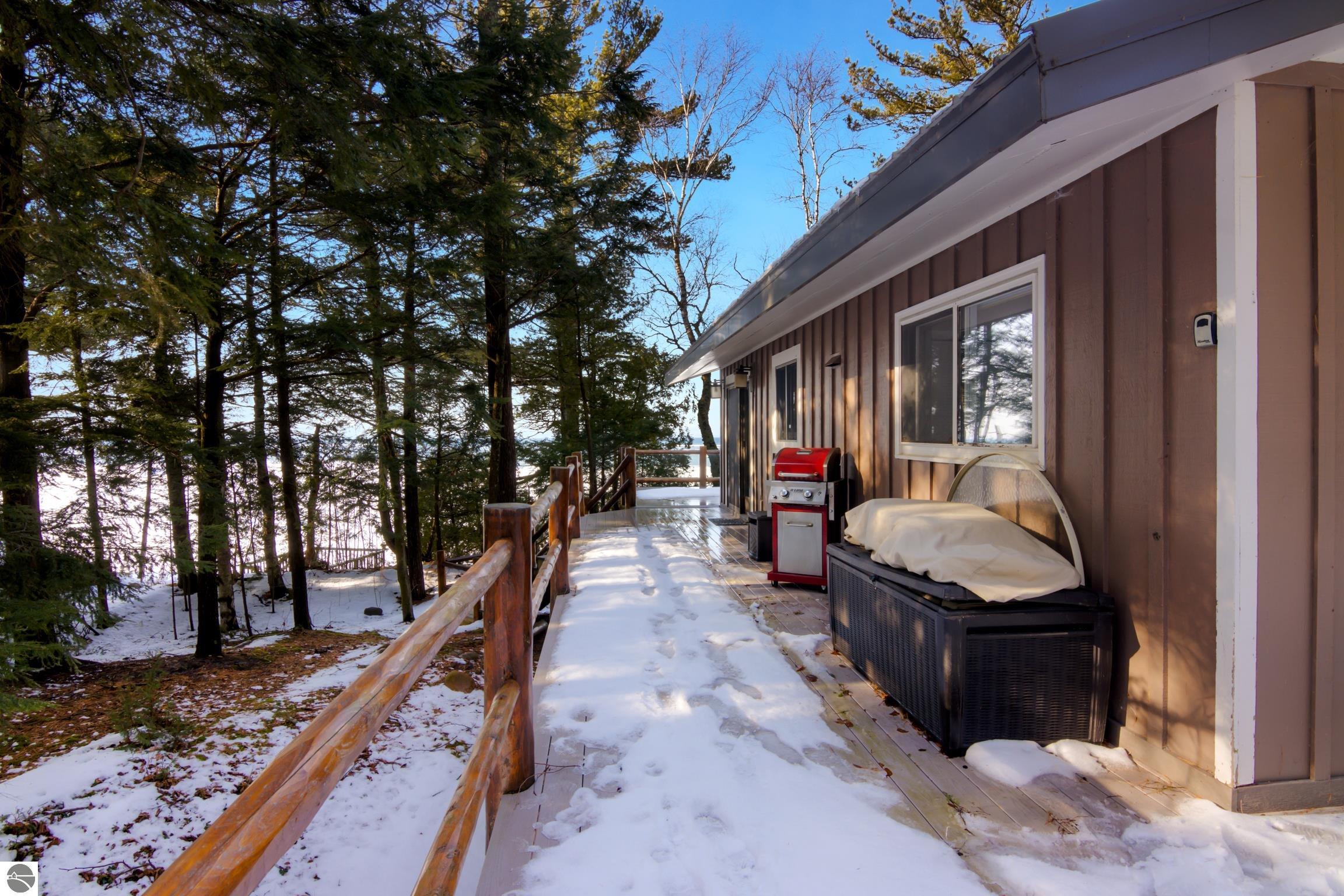 Kewadin, Michigan, 49648, United States, 5 Bedrooms Bedrooms, ,2 BathroomsBathrooms,Residential,Active,2009166