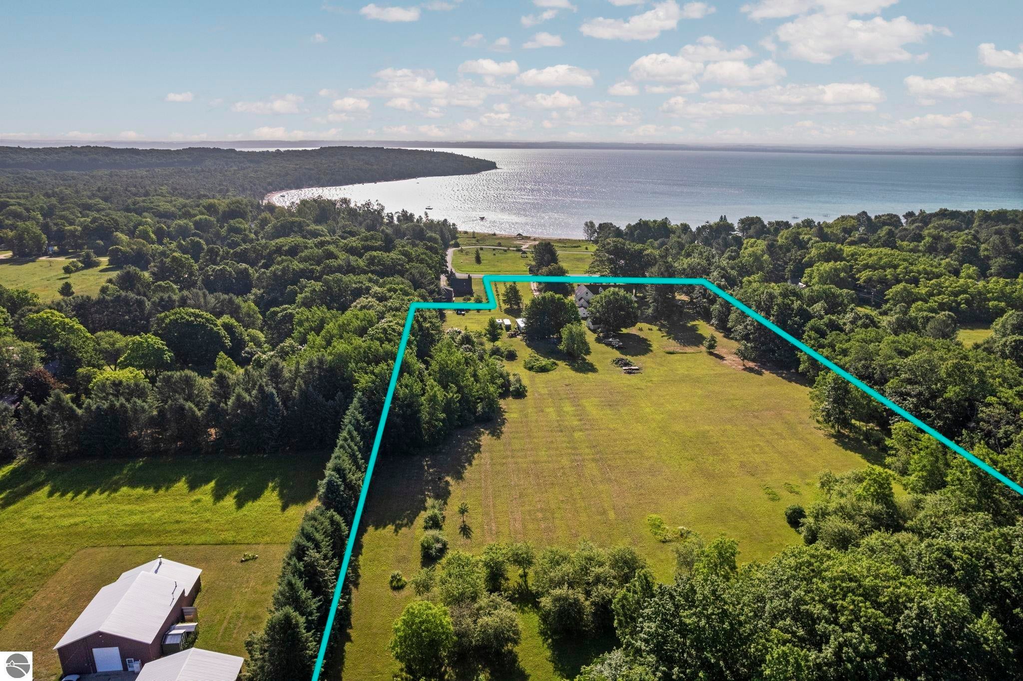 Traverse City, Michigan, 49686, United States, 11 Bedrooms Bedrooms, ,12 BathroomsBathrooms,Residential,Active,1871584