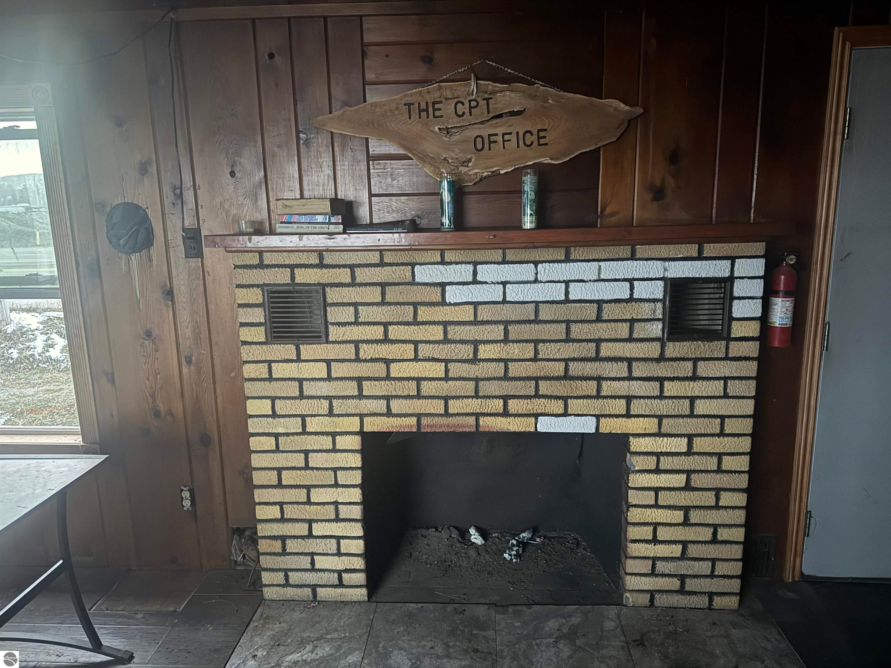 Traverse City, Michigan, 49684, United States, 1 Bedroom Bedrooms, ,1 BathroomBathrooms,Residential,Contingent,1929461