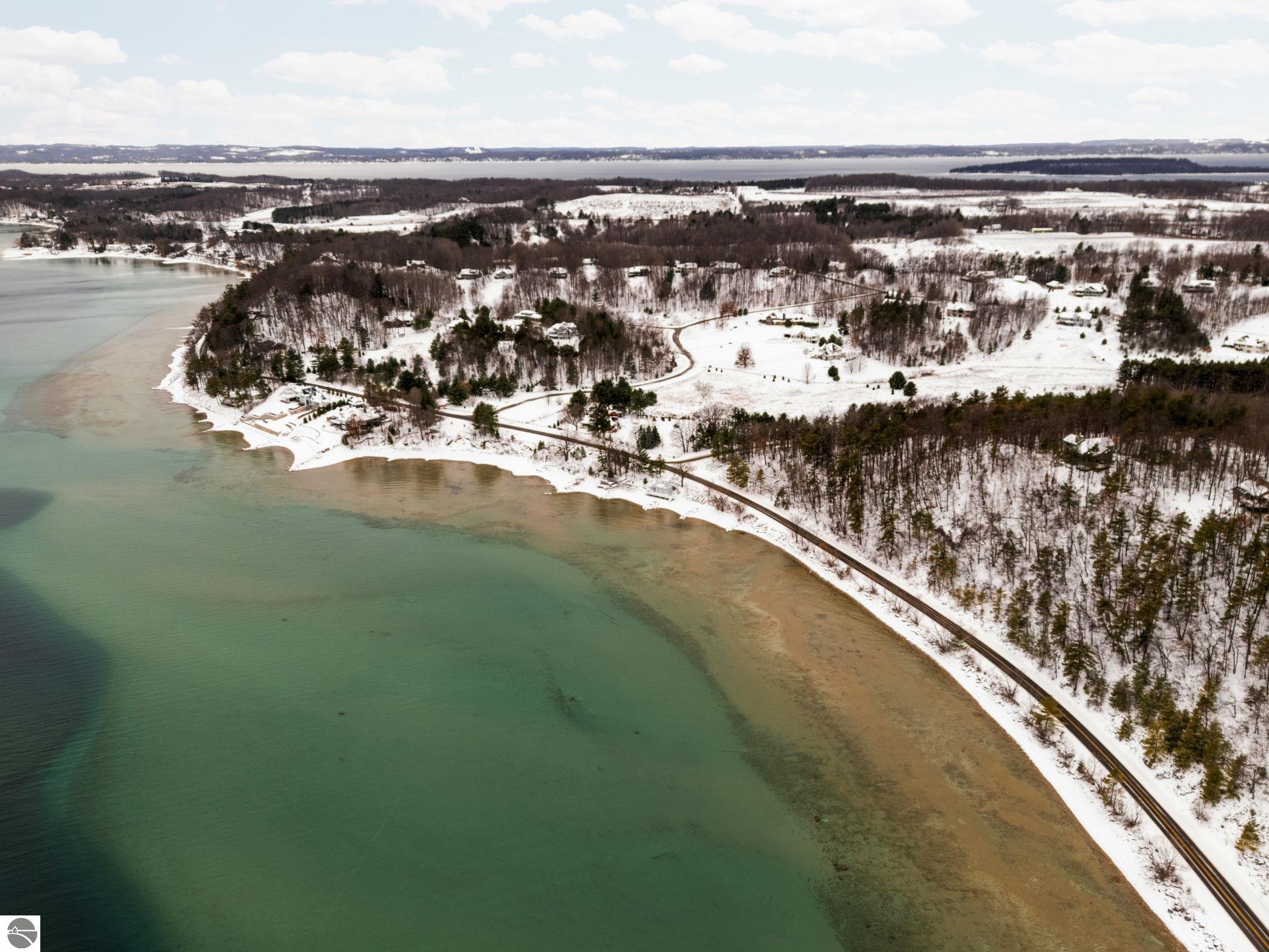 Traverse City, Michigan, 49686, United States, 3 Bedrooms Bedrooms, ,2 BathroomsBathrooms,Residential,Contingent,2007042