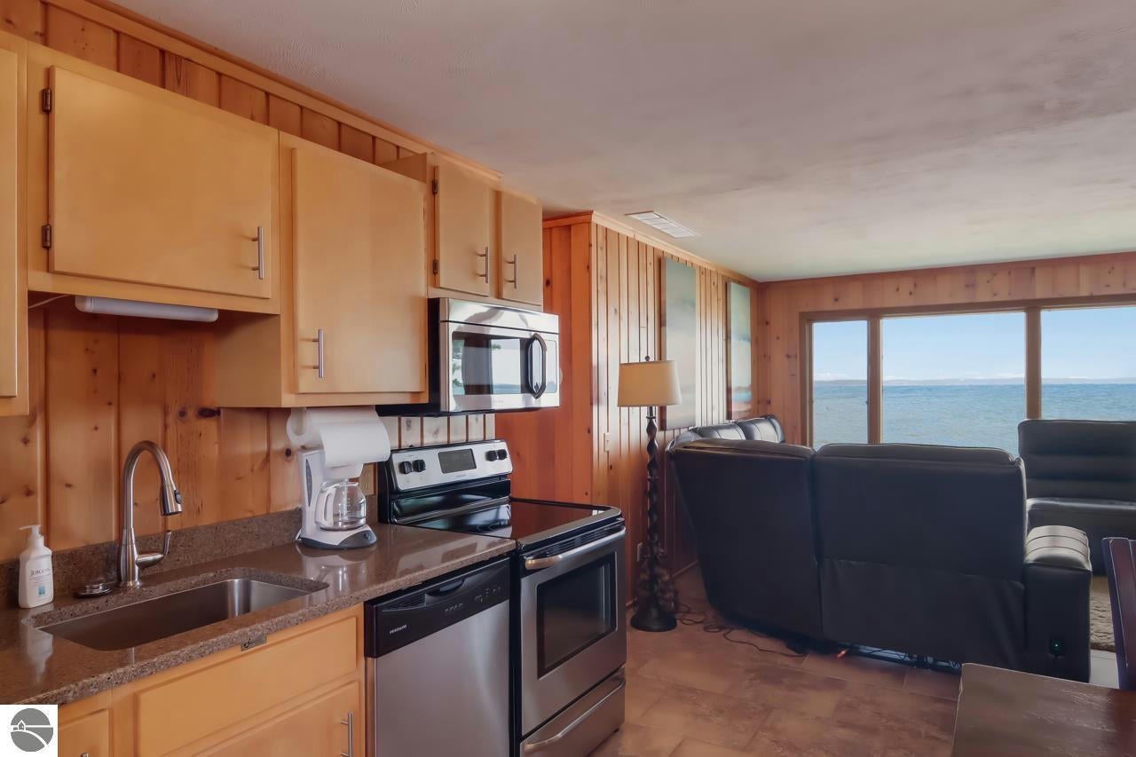 Traverse City, Michigan, 49686, United States, ,4 BathroomsBathrooms,Residential,Active,1769865