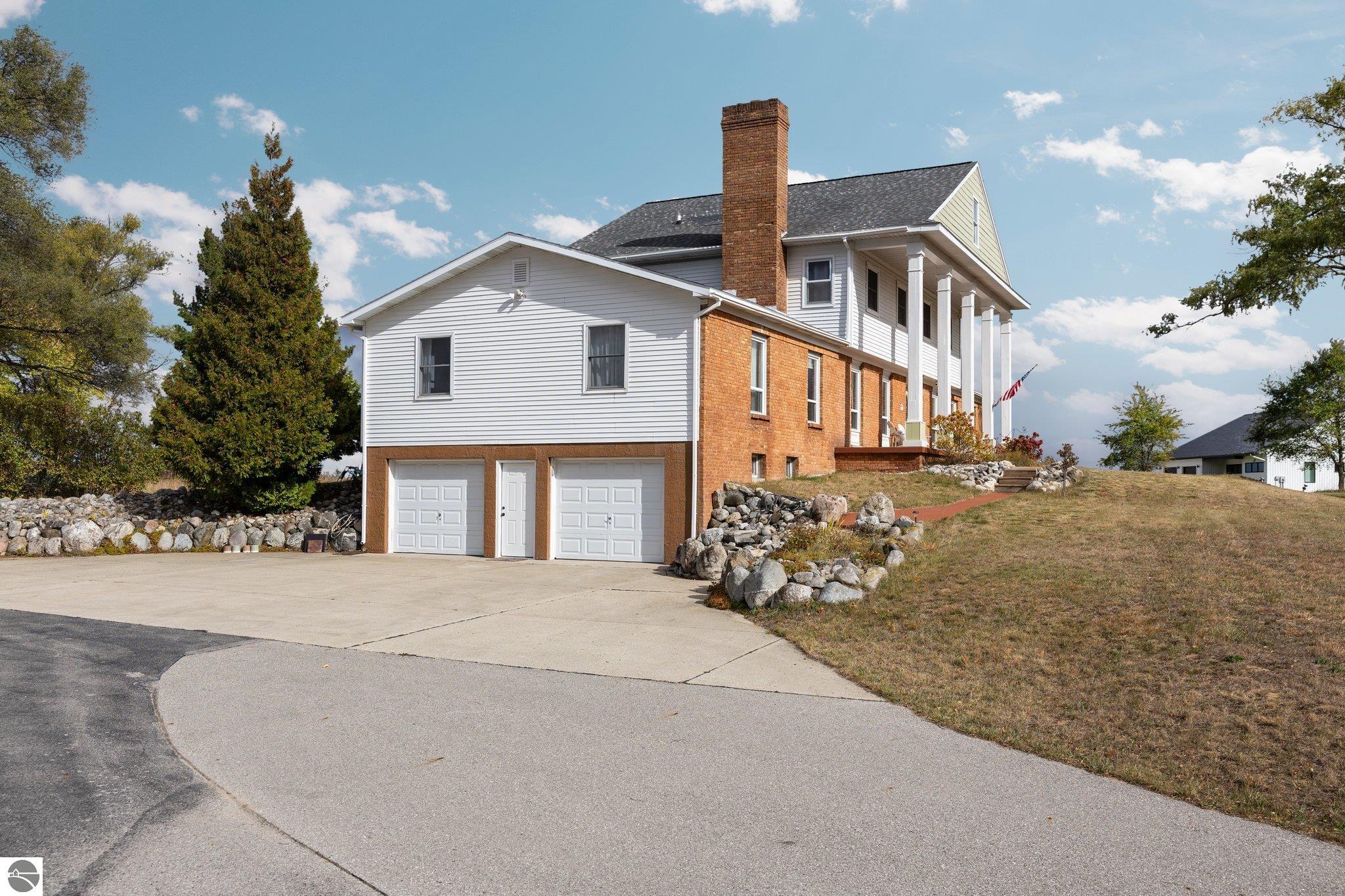 Traverse City, Michigan, 49684, United States, ,5 BathroomsBathrooms,Residential,Active,1831839