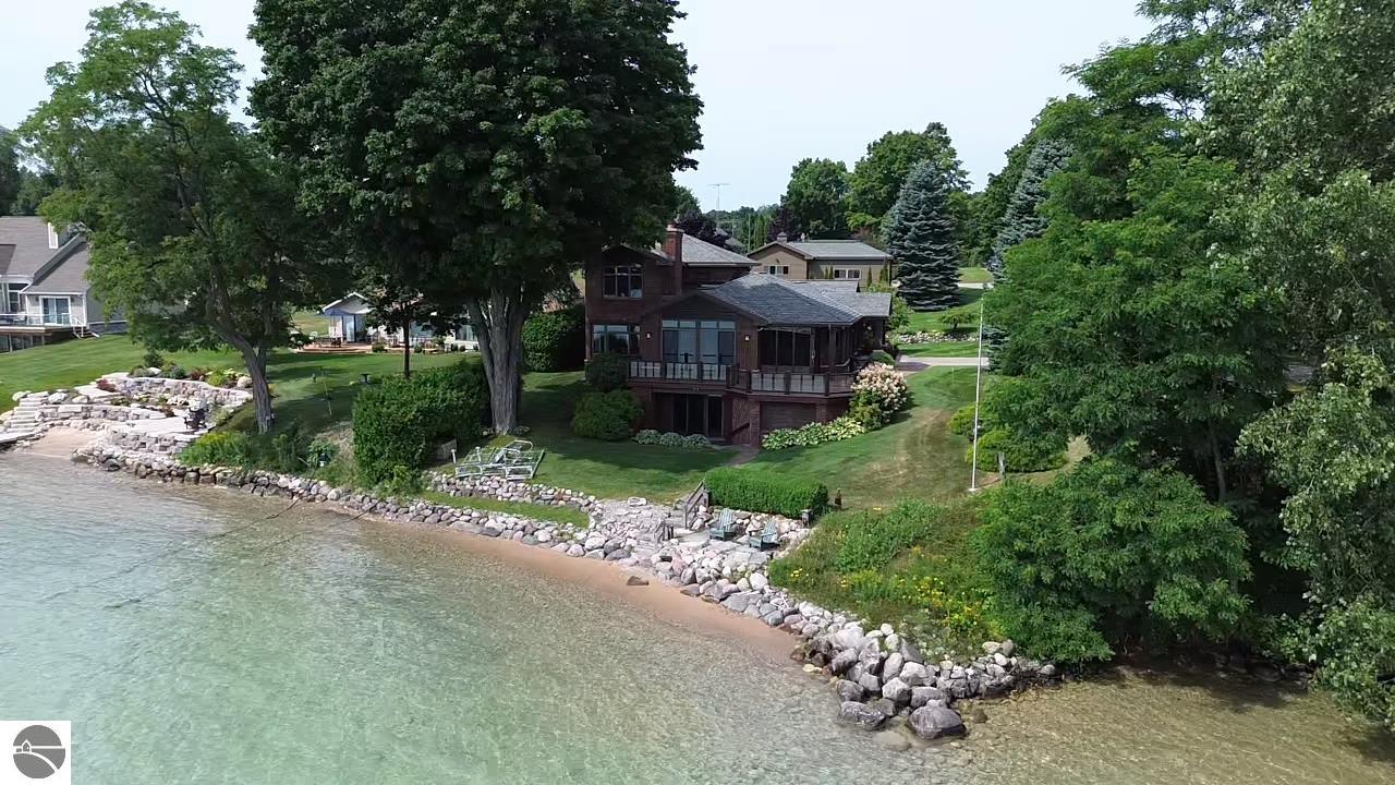 Kewadin, Michigan, 49648, United States, 5 Bedrooms Bedrooms, ,6 BathroomsBathrooms,Residential,Active,1914924