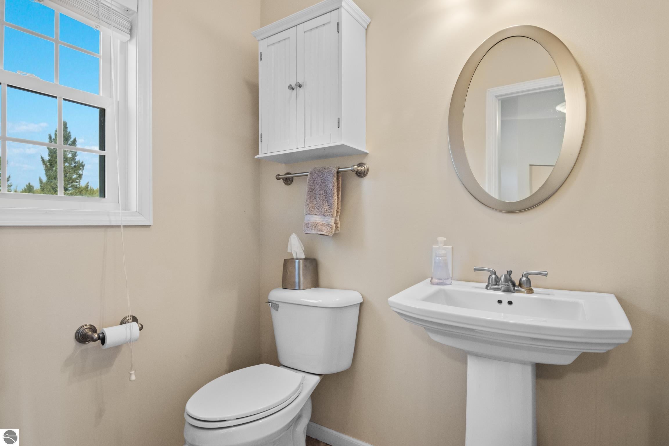 Williamsburg, Michigan, 49690, United States, 3 Bedrooms Bedrooms, ,3 BathroomsBathrooms,Residential,Active,1945241