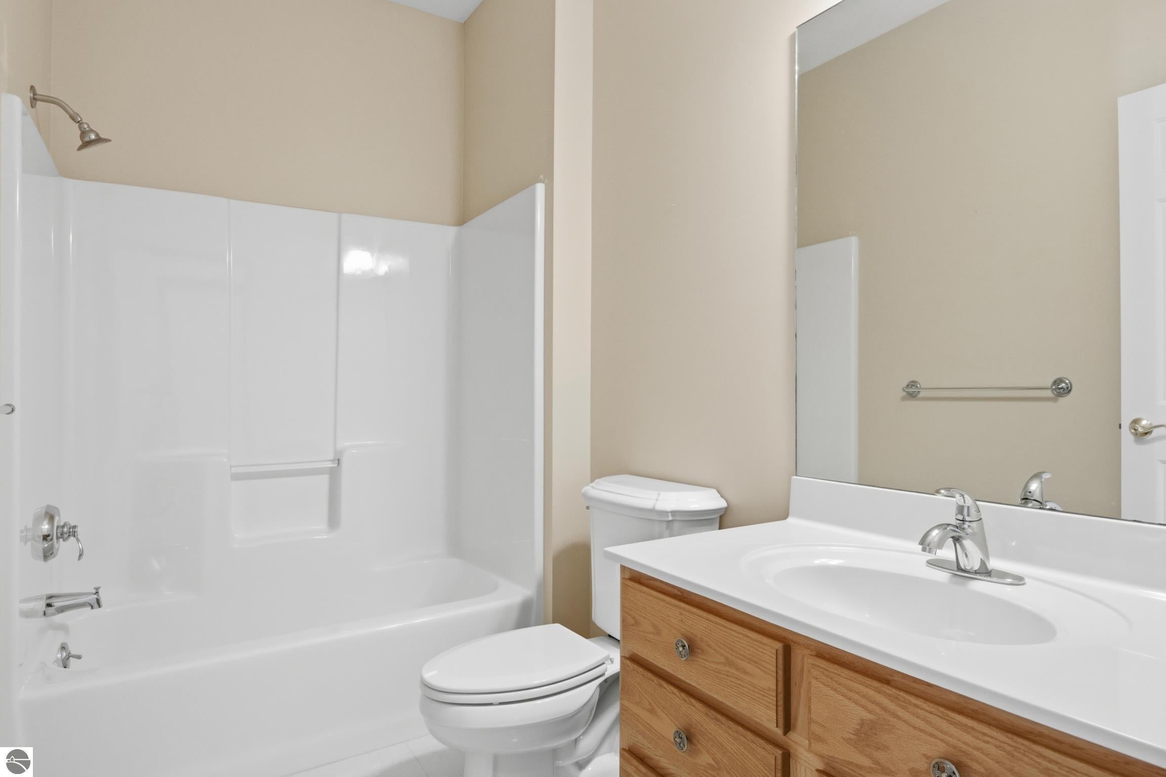 Kewadin, Michigan, 49648, United States, 5 Bedrooms Bedrooms, ,6 BathroomsBathrooms,Residential,Active,2032911