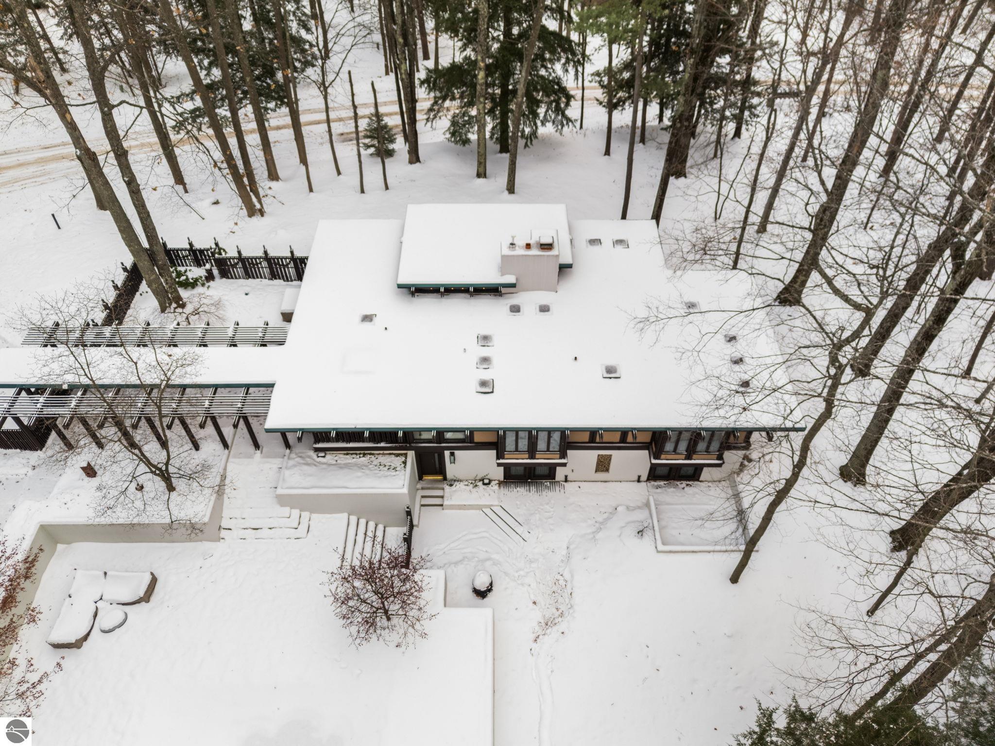 Traverse City, Michigan, 49686, United States, 3 Bedrooms Bedrooms, ,2 BathroomsBathrooms,Residential,Contingent,2007042