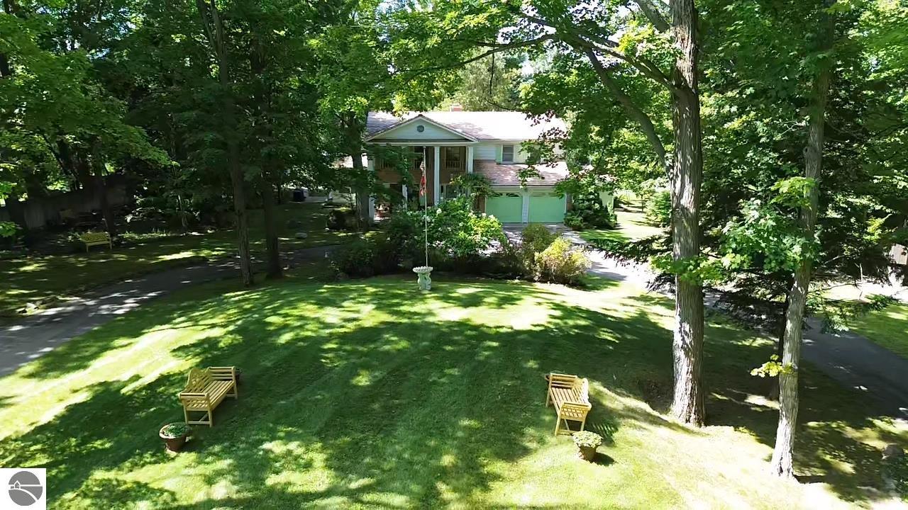 Bellaire, Michigan, 49615, United States, 7 Bedrooms Bedrooms, ,5 BathroomsBathrooms,Residential,Active,1920264