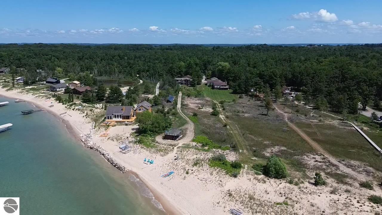 Williamsburg, Michigan, 49690, United States, ,4 BathroomsBathrooms,Residential,Active,1831821