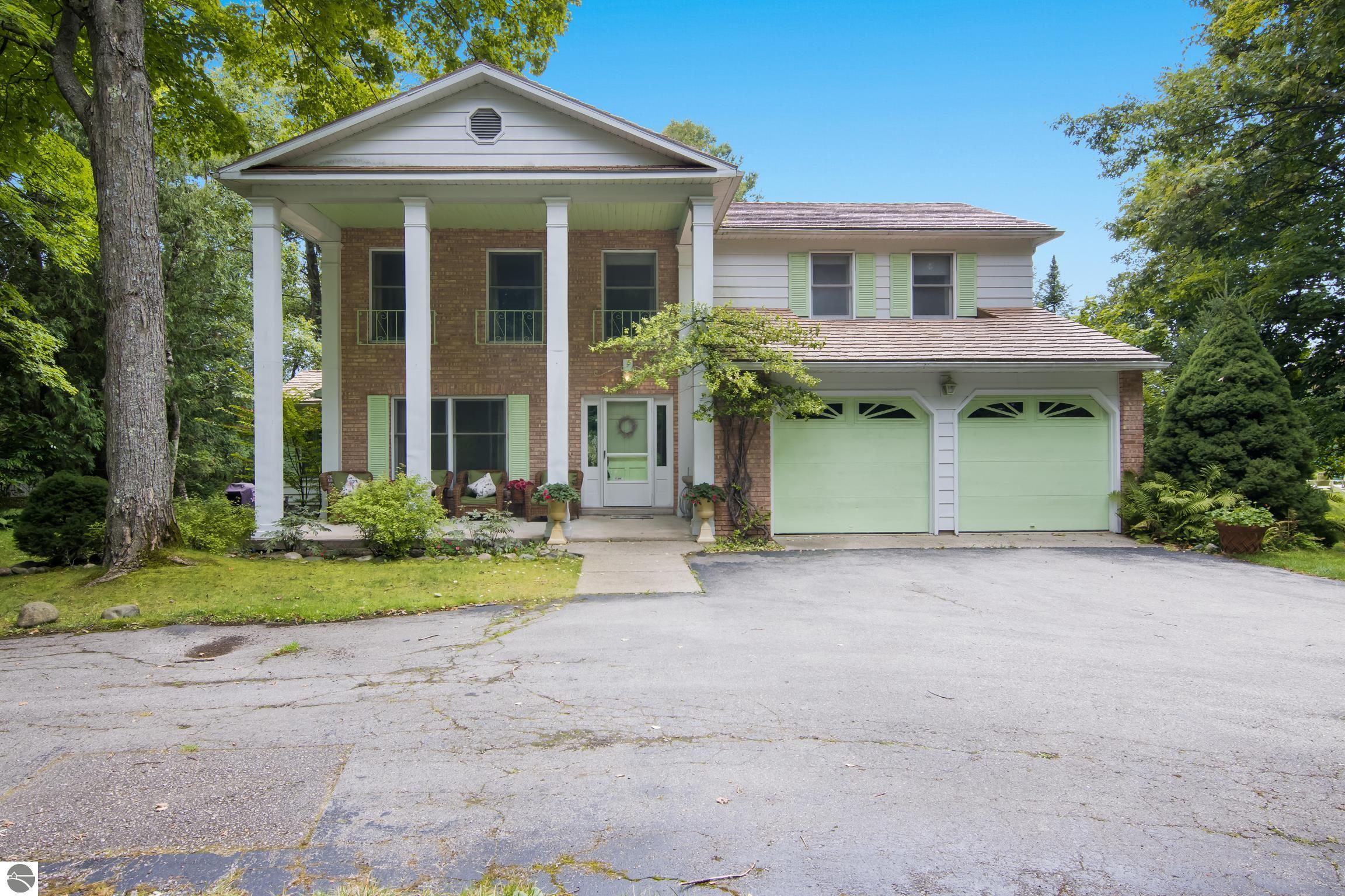 Bellaire, Michigan, 49615, United States, 7 Bedrooms Bedrooms, ,5 BathroomsBathrooms,Residential,Active,1920264