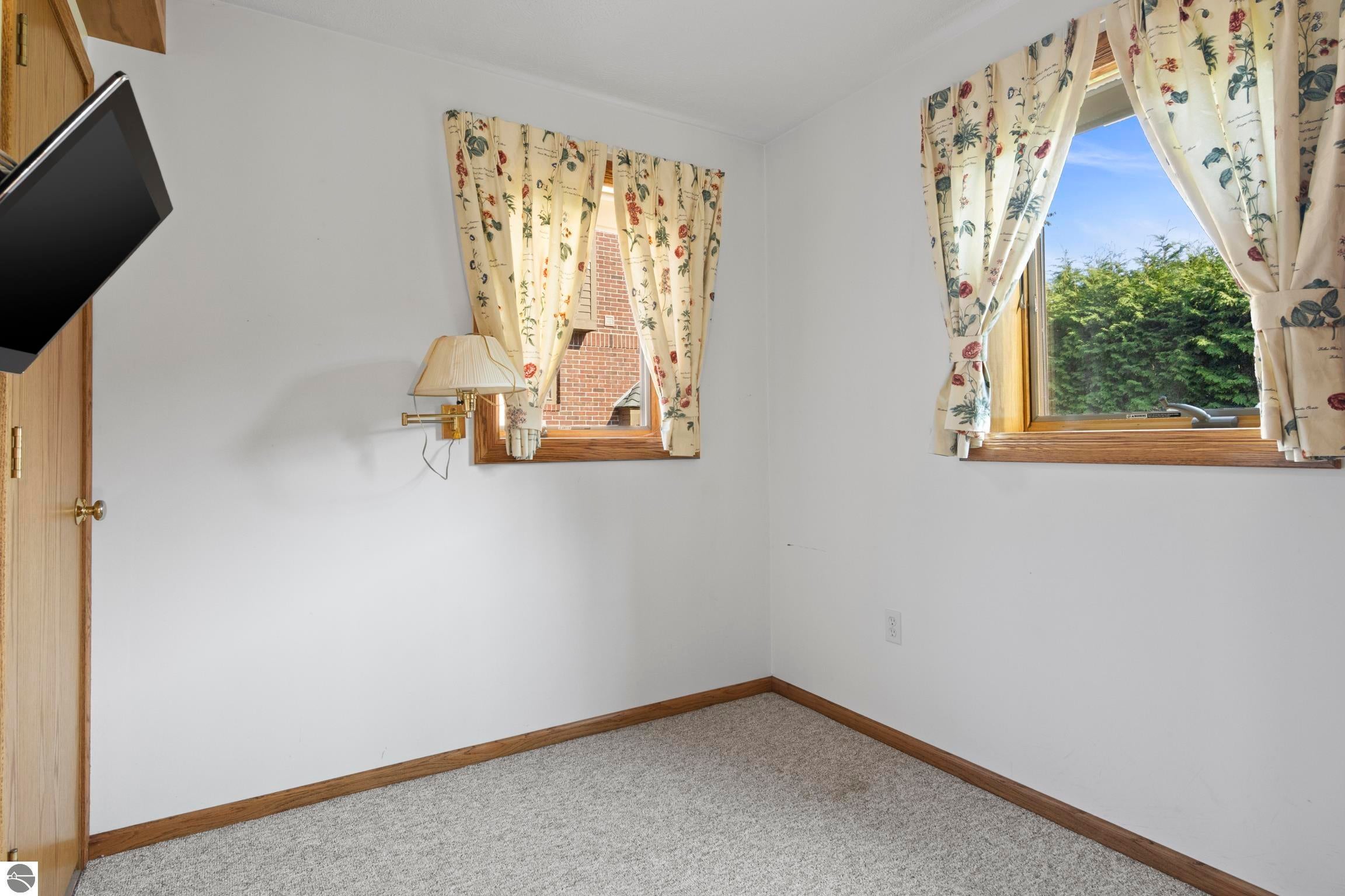 Kewadin, Michigan, 49648, United States, 5 Bedrooms Bedrooms, ,6 BathroomsBathrooms,Residential,Active,1914924