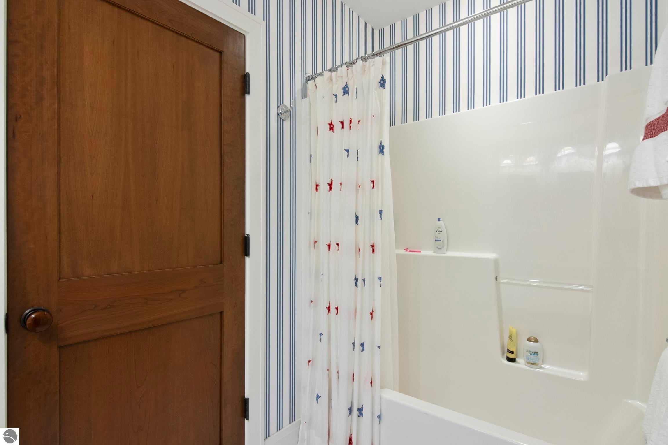 Rapid City, Michigan, 49676, United States, 5 Bedrooms Bedrooms, ,5 BathroomsBathrooms,Residential,Active,1945320