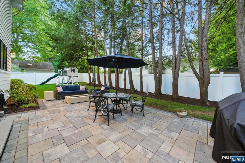 Cresskill, New Jersey, 07626, United States, 5 Bedrooms Bedrooms, ,5 BathroomsBathrooms,Residential,Active,1929433